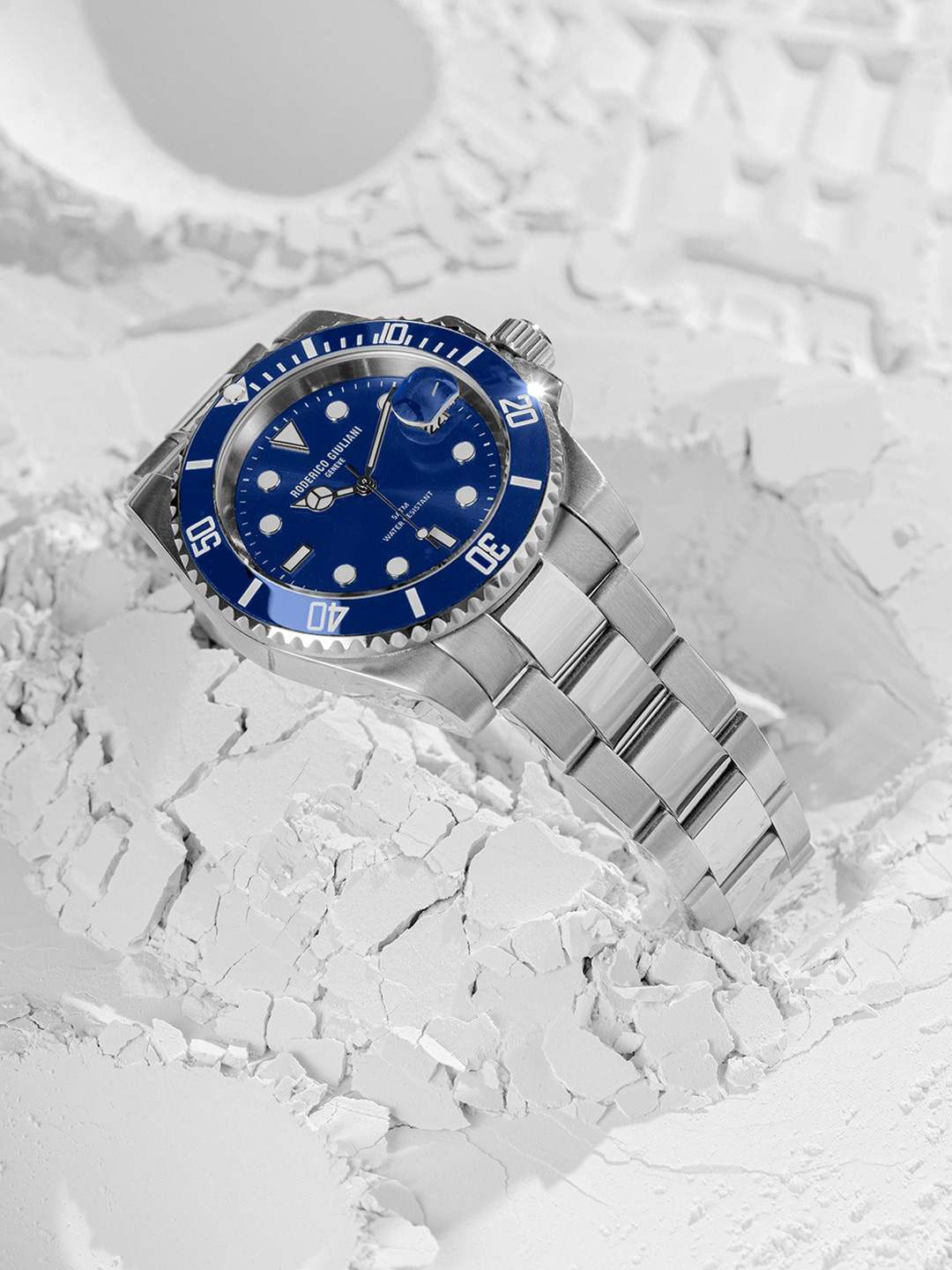 RODERICO GIULIANI Unisex Stainless Steel Bracelet Style Analogue Watch RG-MSTA74000004