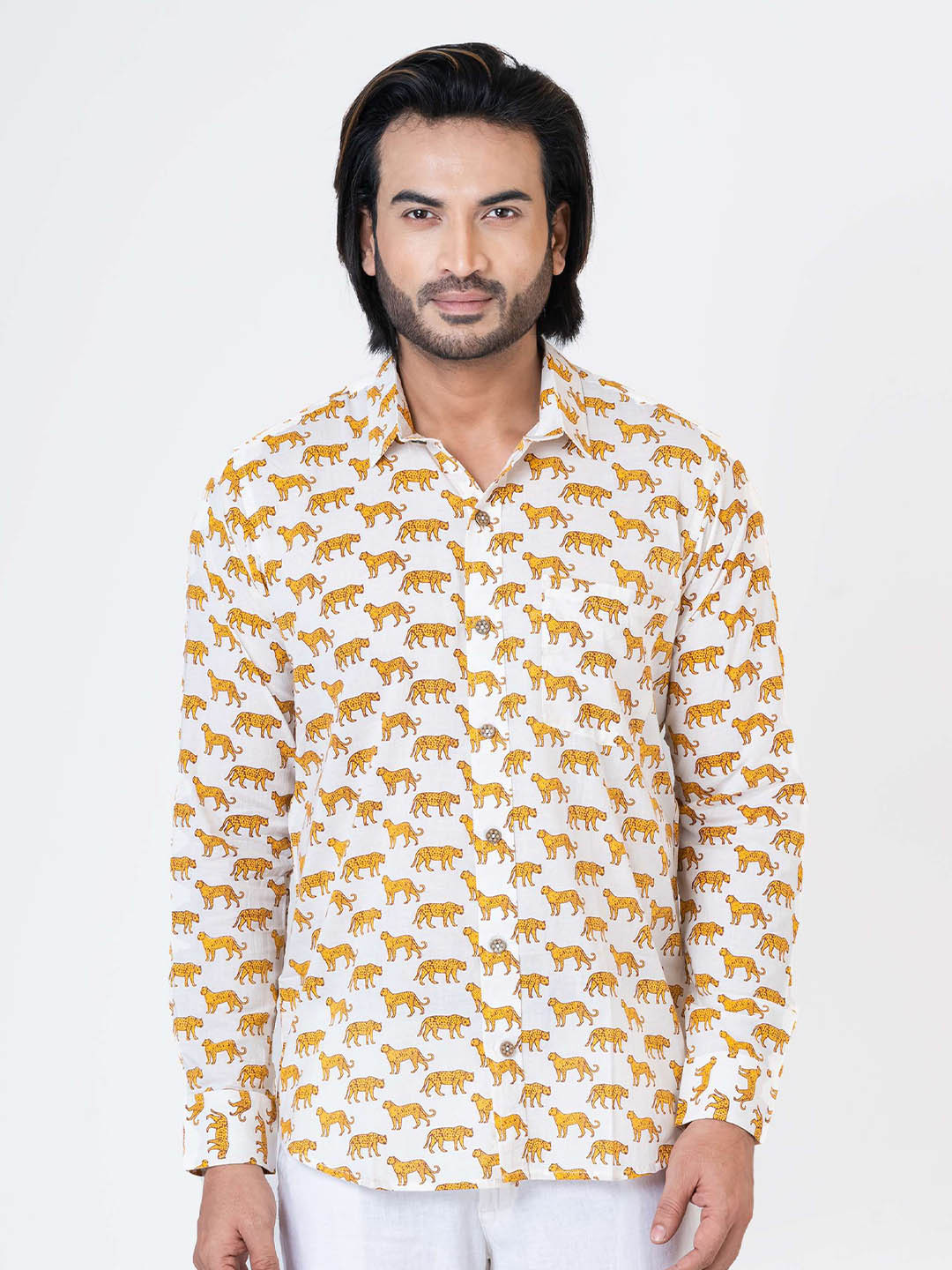 Kartikeya Jaipur Leopard Printed Cotton Standard Opaque Casual Shirt