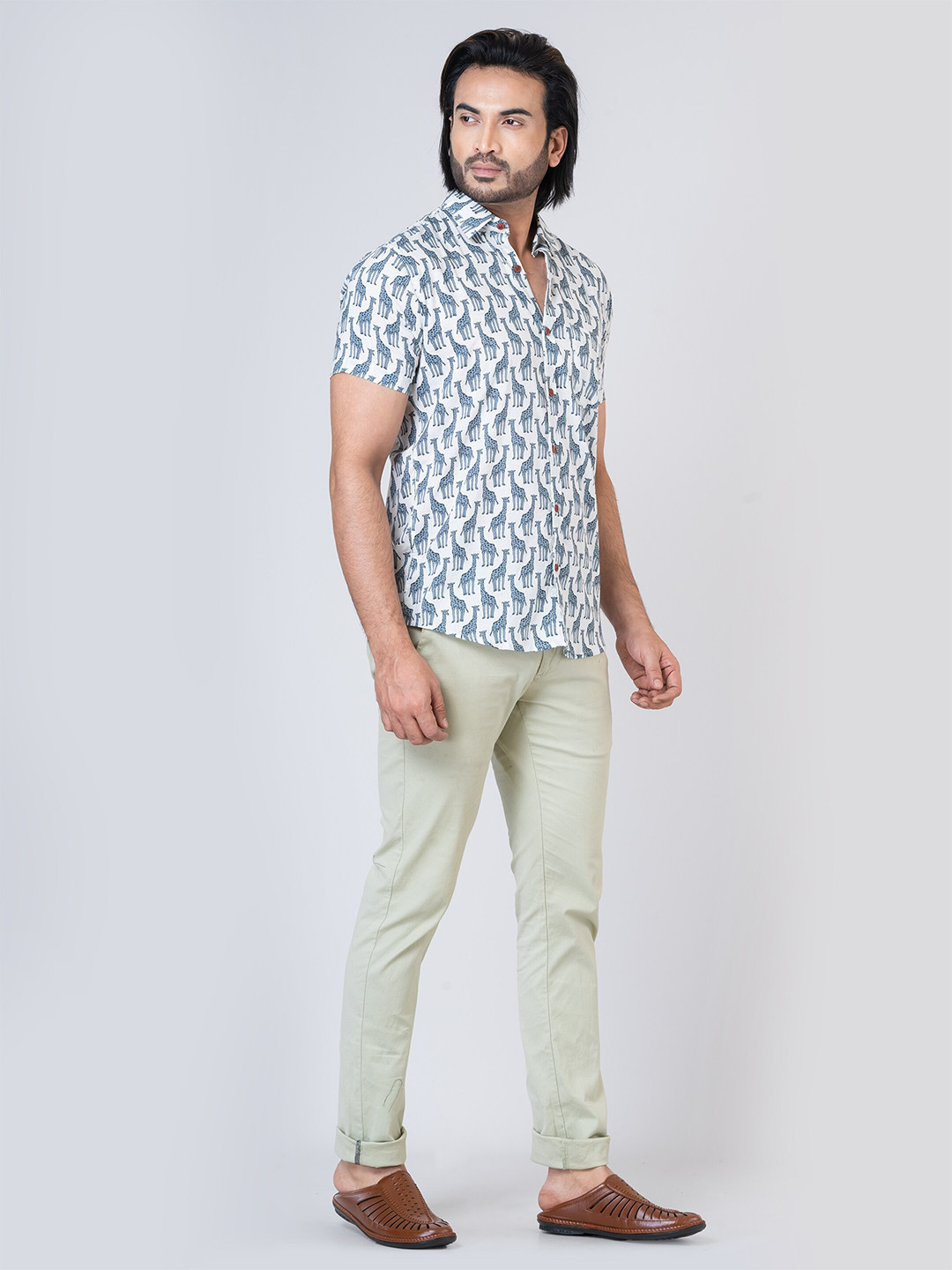 Kartikeya Jaipur Giraffe Printed Standard Cotton Opaque Casual Shirt