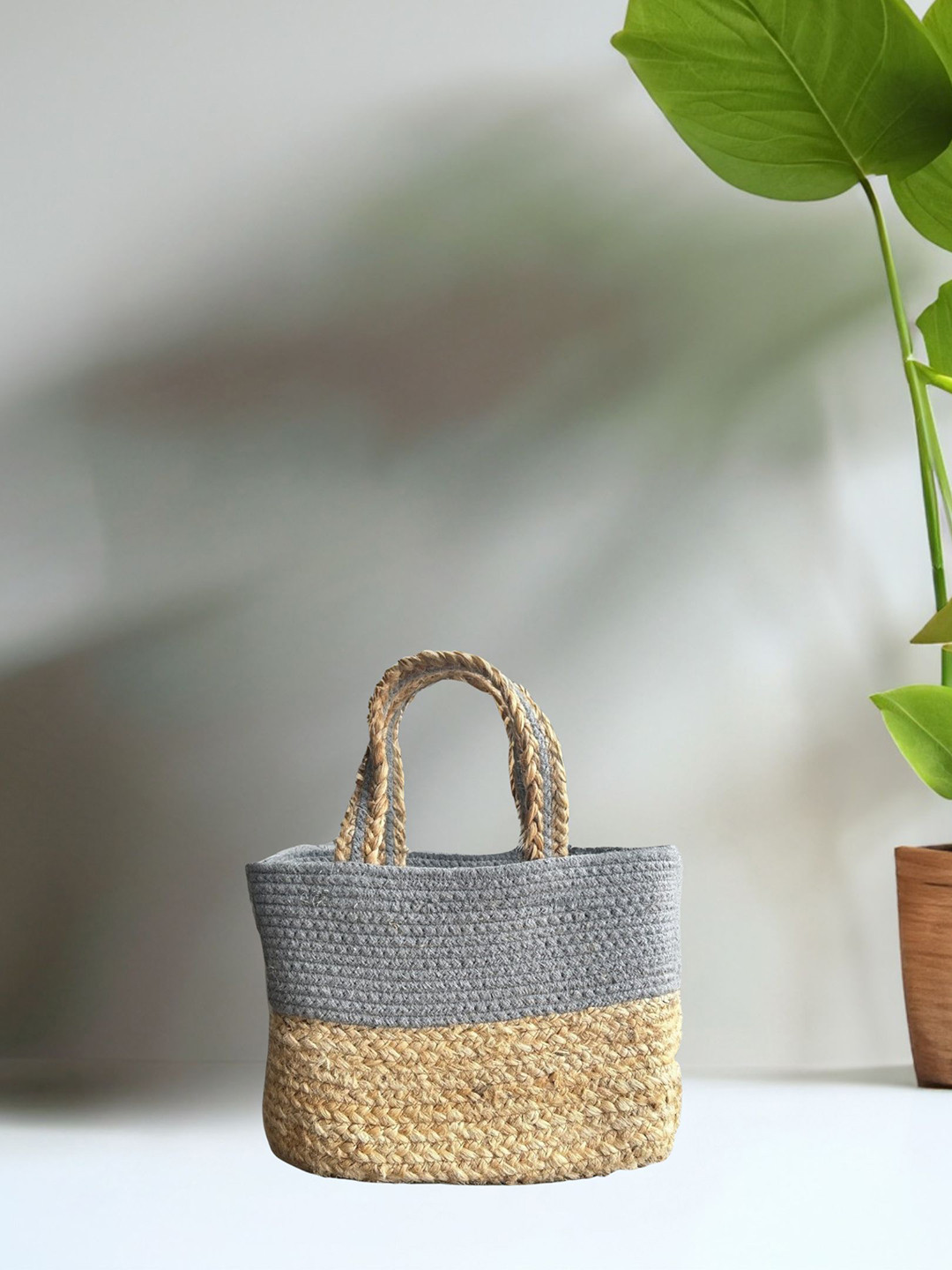 JASMEY HOMES Colourblocked Jute Structured Handheld Bag