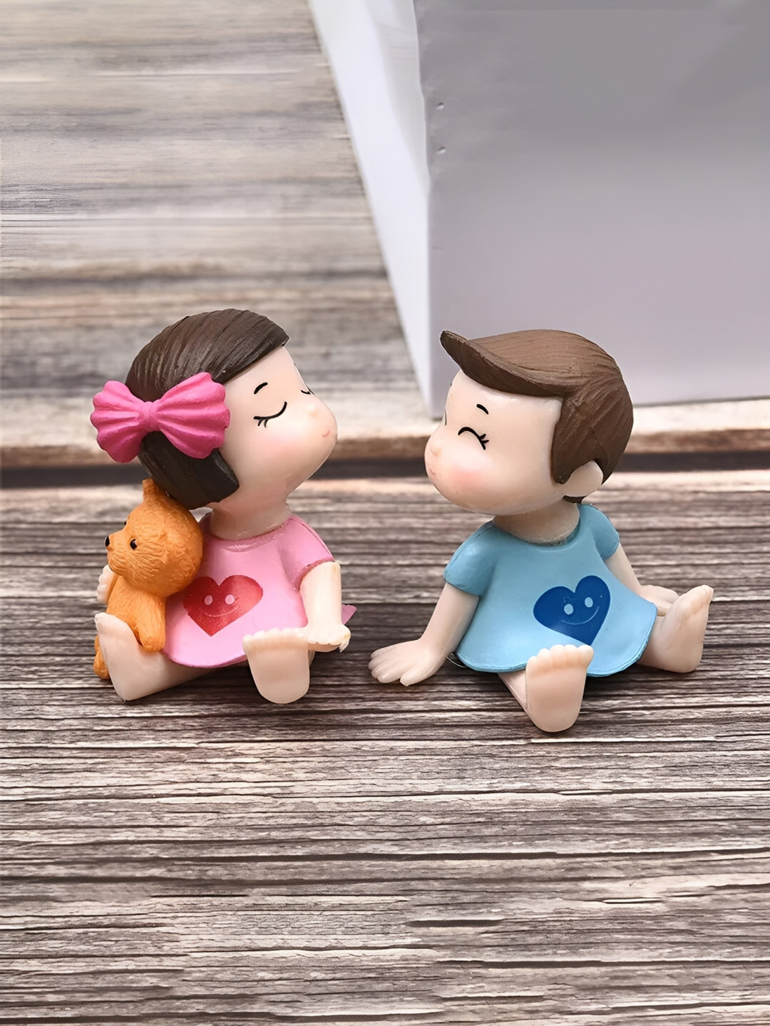 CraftVatika Love Kissing Couple Pink Polyresin Glossy Living Room Set of 2 Tiny Showpieces - 1.8 Inches