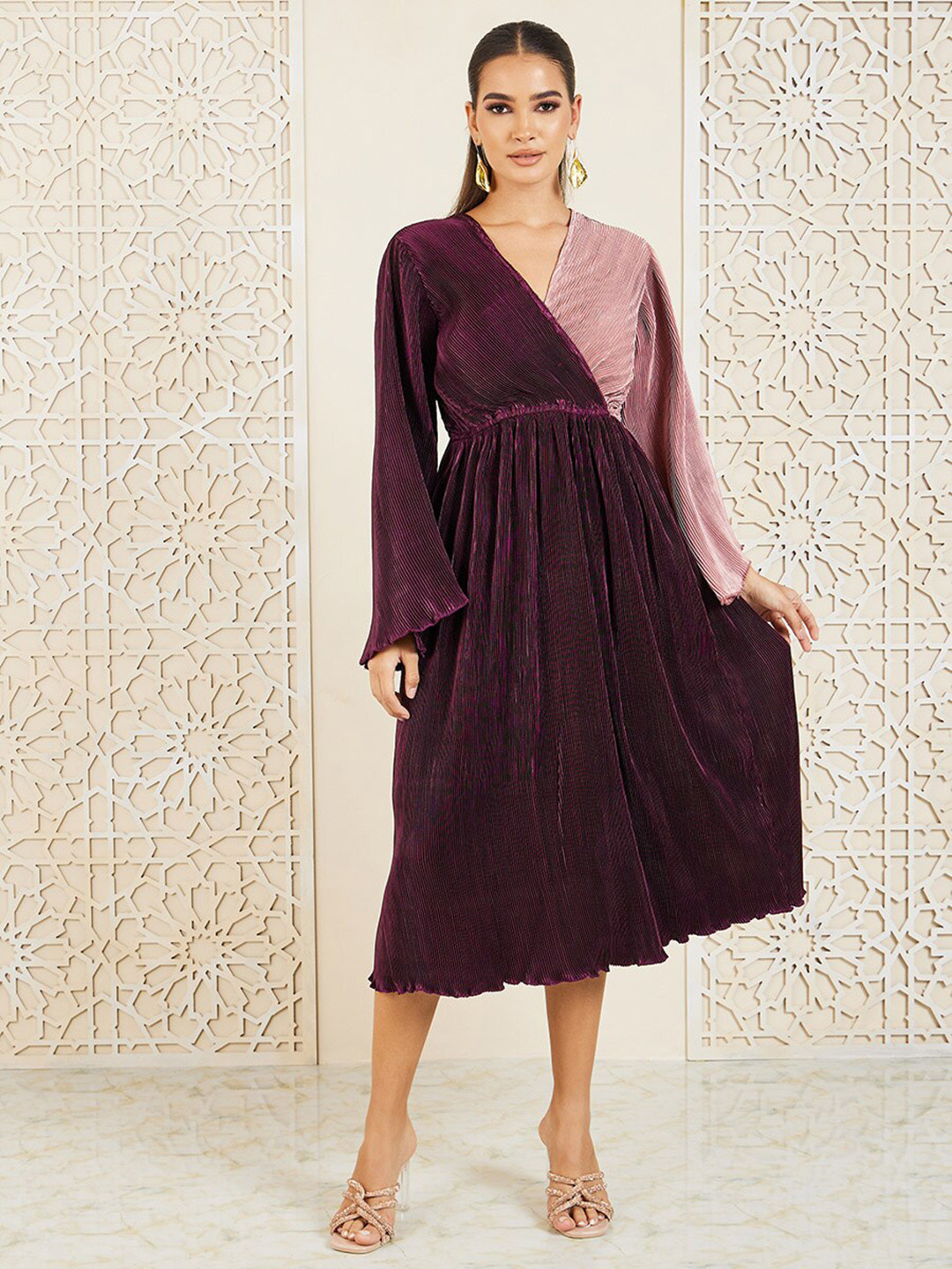 Styli V-Neck Long Flared Sleeves Midi Dress