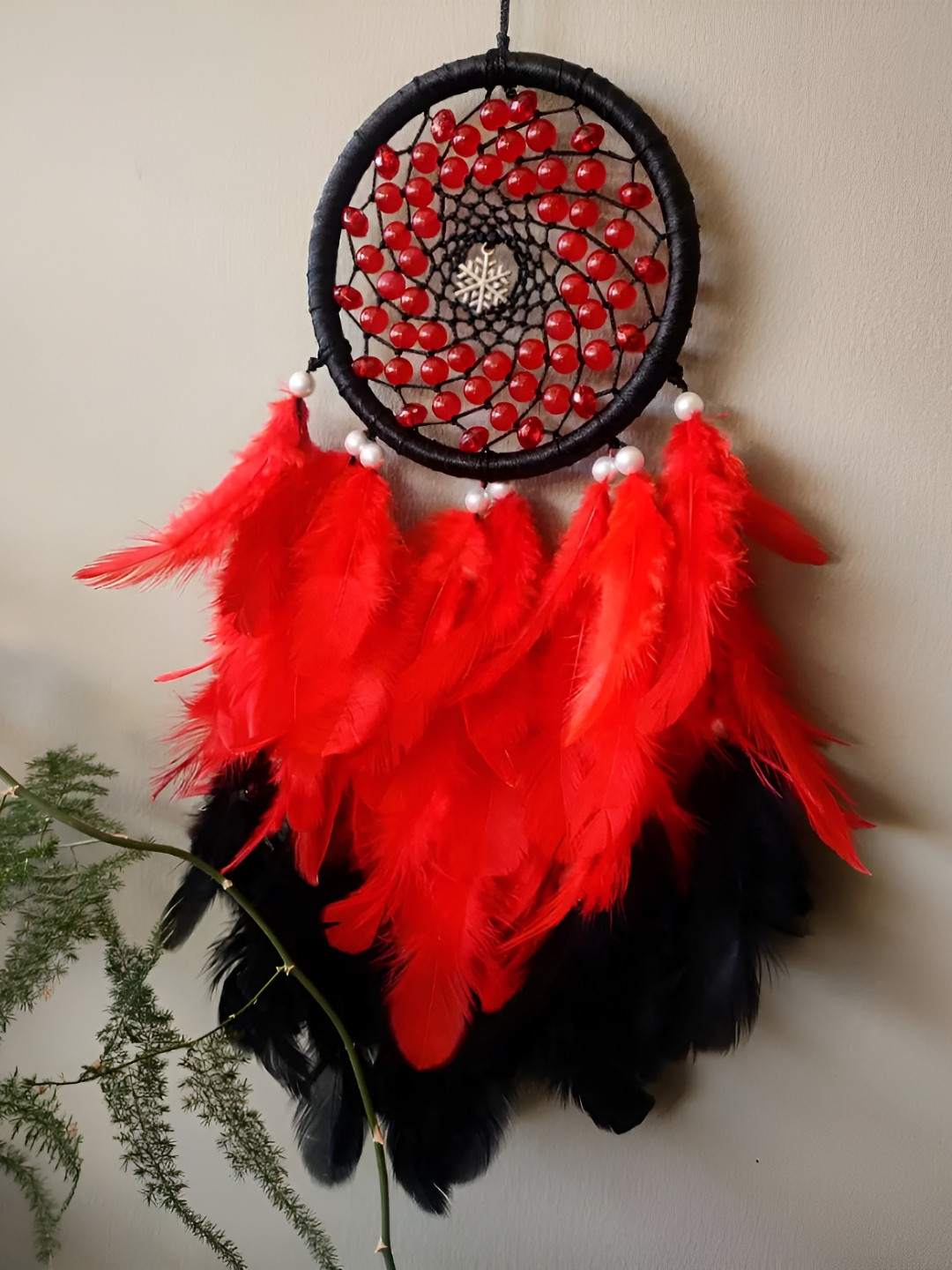 UVID ART AND CRAFT SUPPLIES Red & Black Feathers Hanging Windchimes