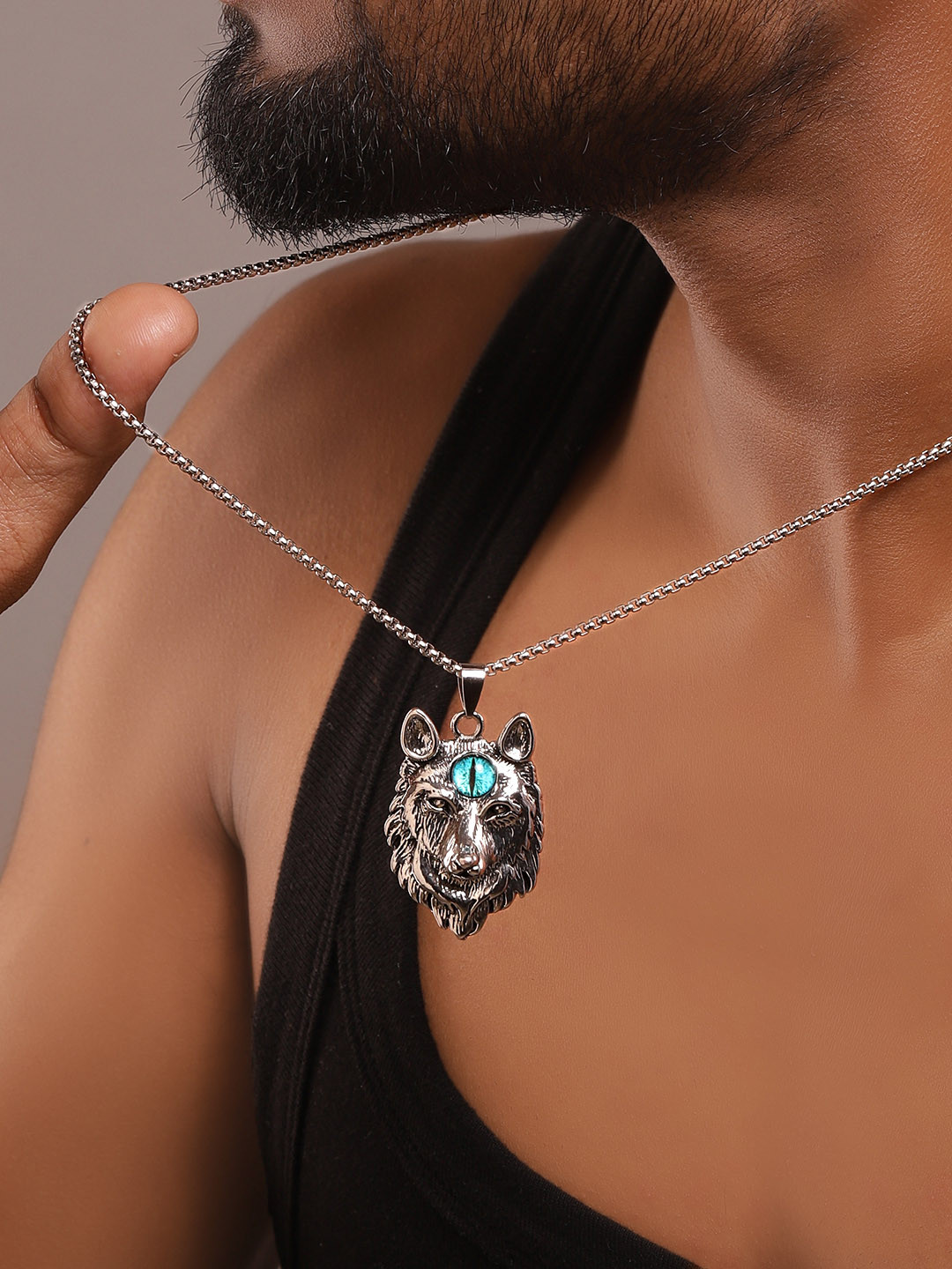 The Roadster Lifestyle Co. Men Animal Shaped Stone Studded Pendant with Chain