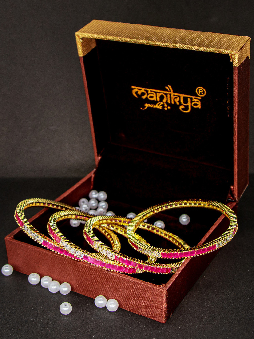 Manikya Set Of 4 Gold Plated & American Diamond Studded Bangle