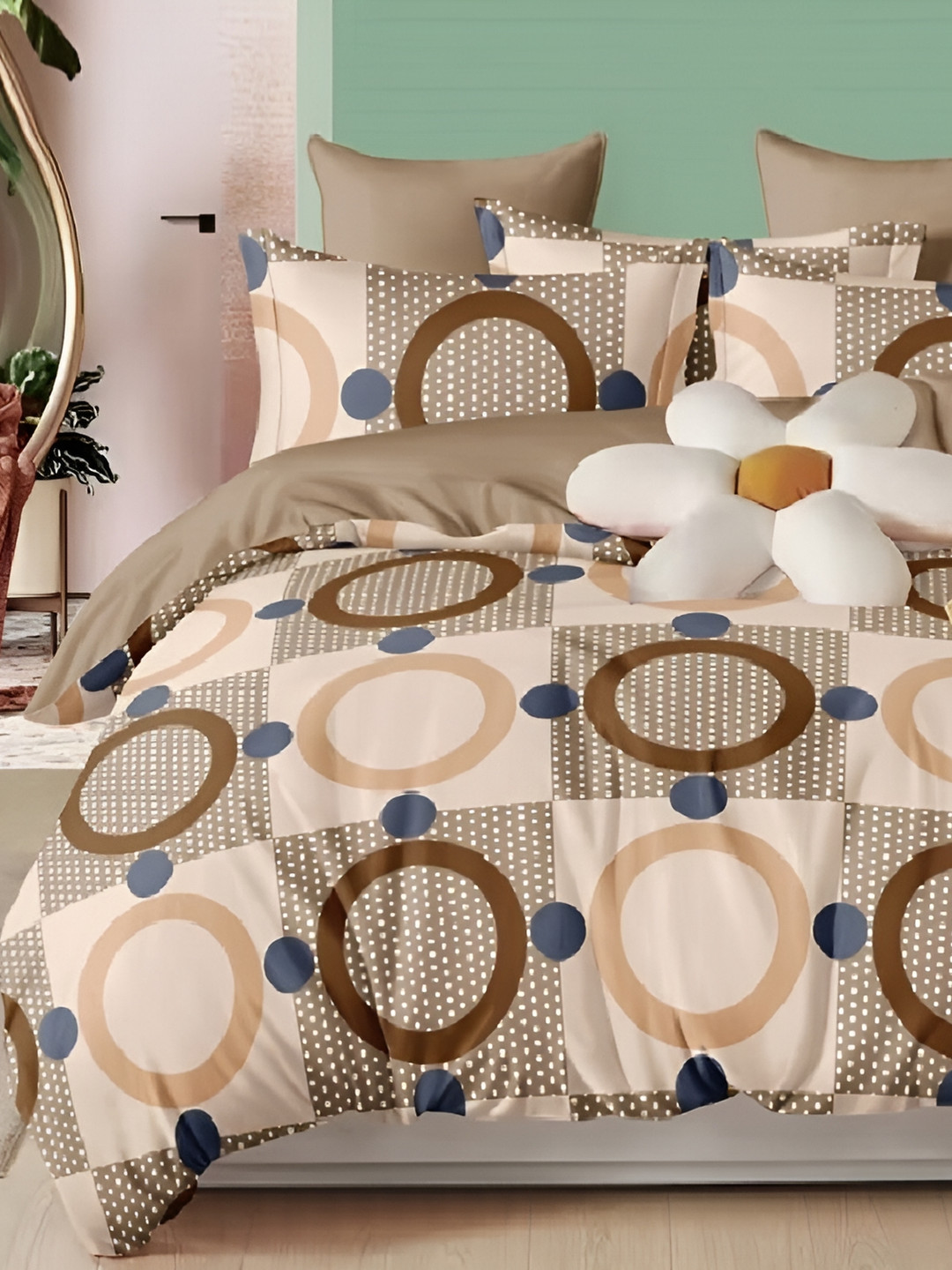 Laying Style Beige & Blue Printed King Duvet Cover