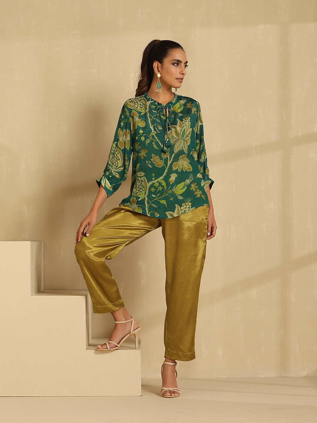 indy Raaga Floral Print Tie-Up Neck Chiffon Top