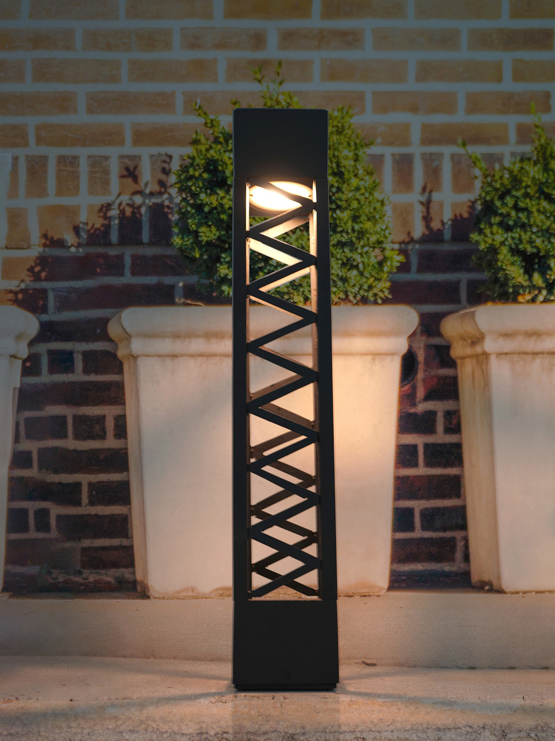 Fos Lighting Black 4-Pillar Zig-Zag Aluminium Outdoor Bollard Light