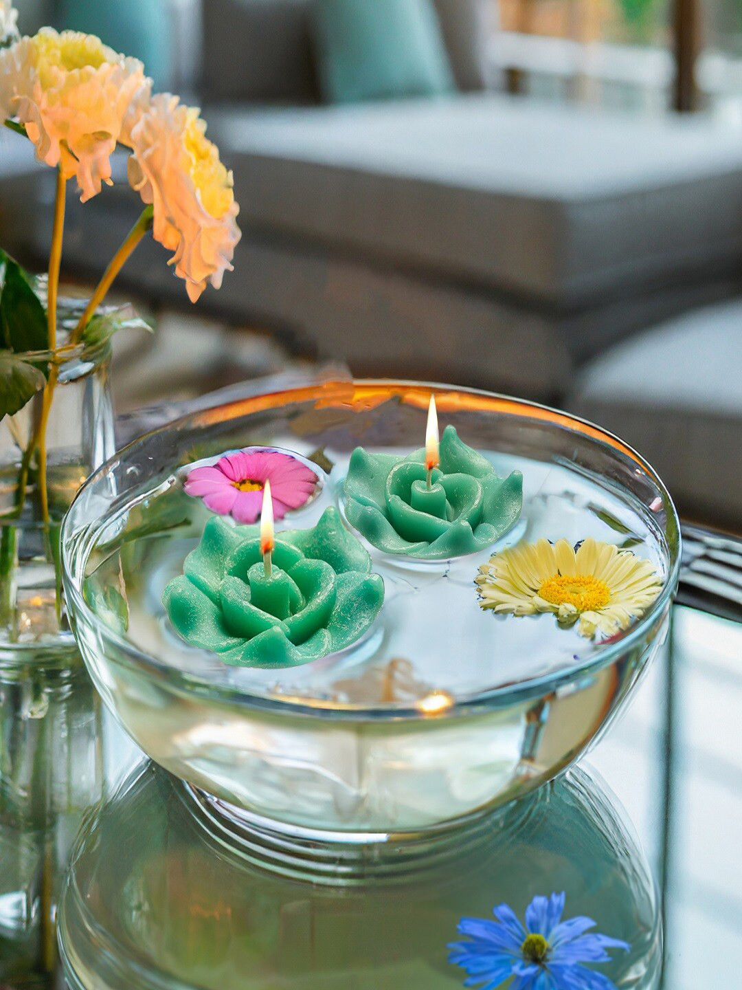 Iris Homefragrances Aromatic Floating 2Pcs 1 Wick Scented Solid Flower Regular Candles