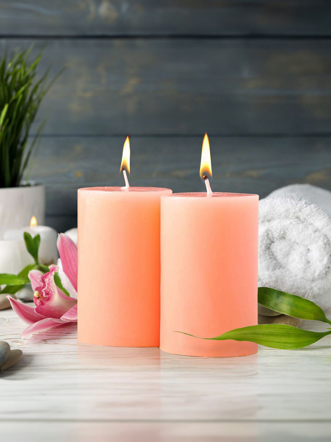 Iris Homefragrances 2Pcs 1 Wick Peach Pomogrenate Solid Geometric Regular Pillar Candles