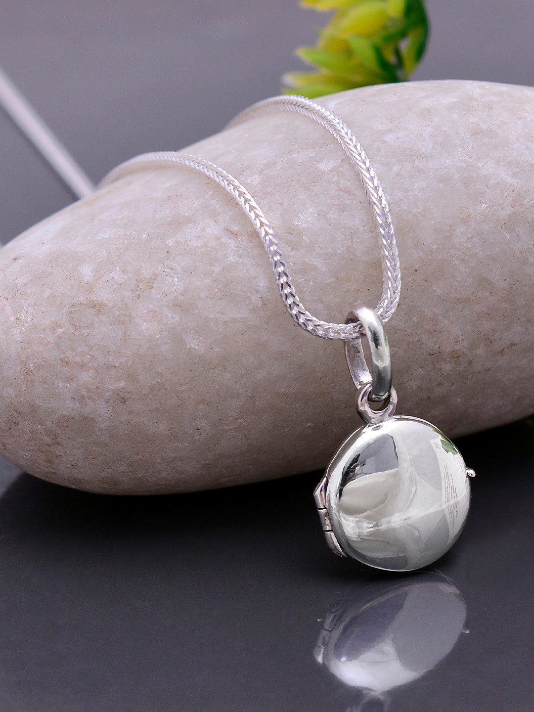 Abhooshan Silver-Plated 92.5 Sterling Silver Oval Love Photo Pendant with Chain