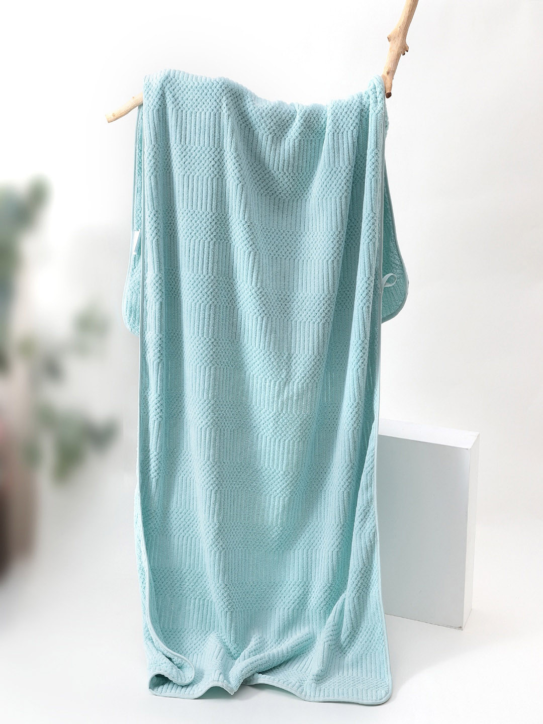 Kuber Industries Green Thin Texture 270 GSM Extra Soft & Fade Bath Towel