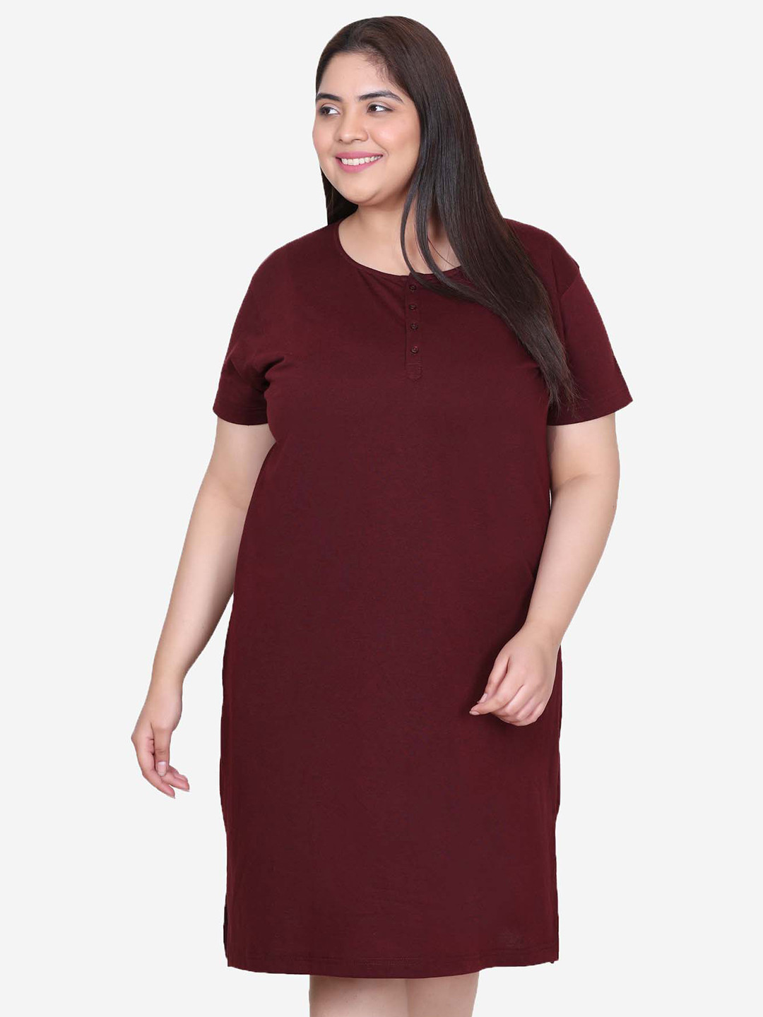 IN Love Plus Size Round Neck Nightdress