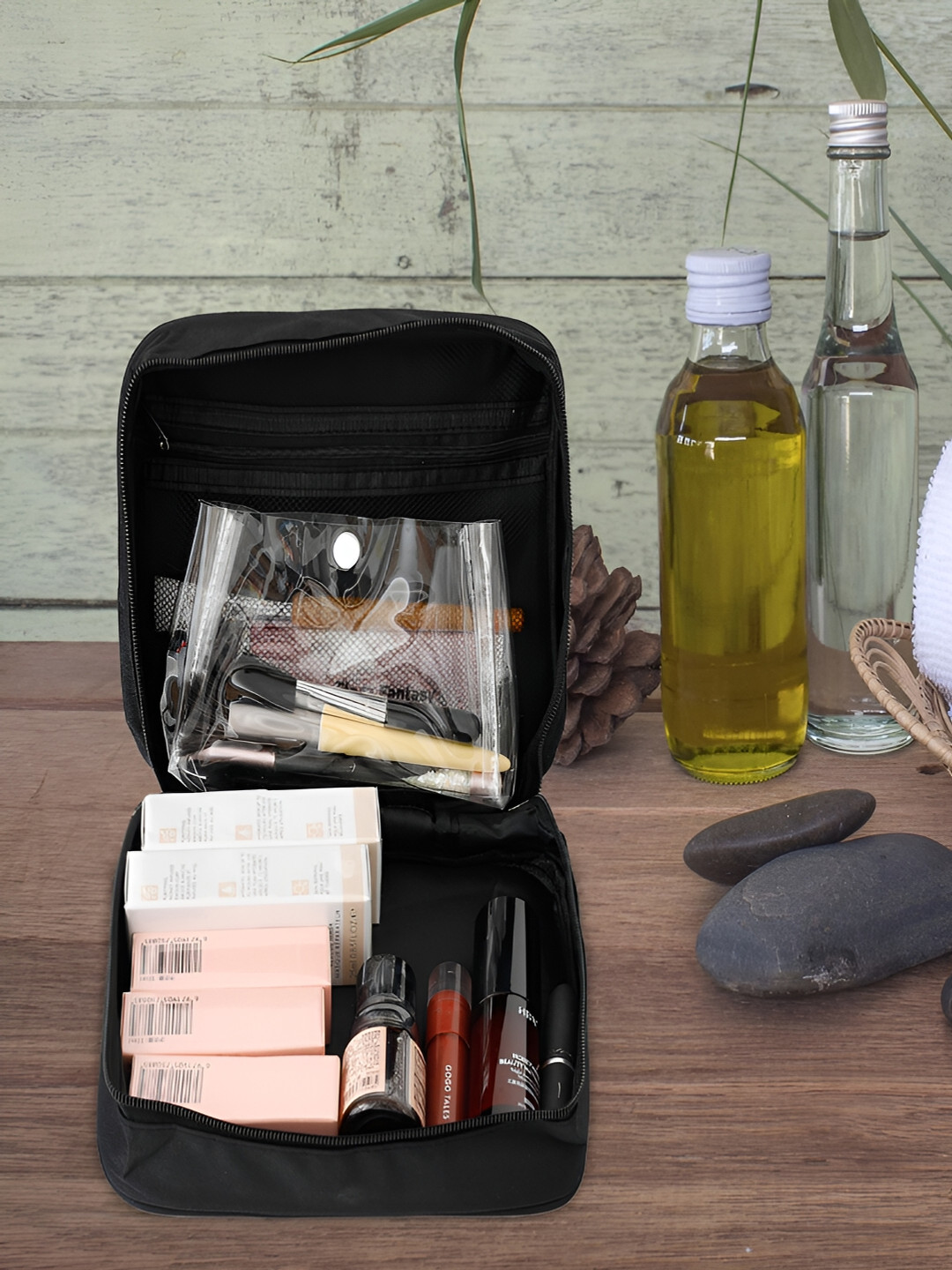 Kuber Industries Black Cosmetic Storage Pouch