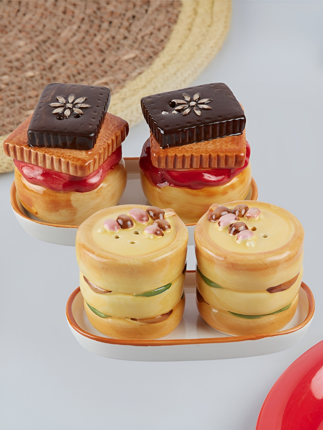 Kookee Brown & Beige 2 Pieces Ceramic Dishwasher Safe Salt and Pepper Shakers With Tray