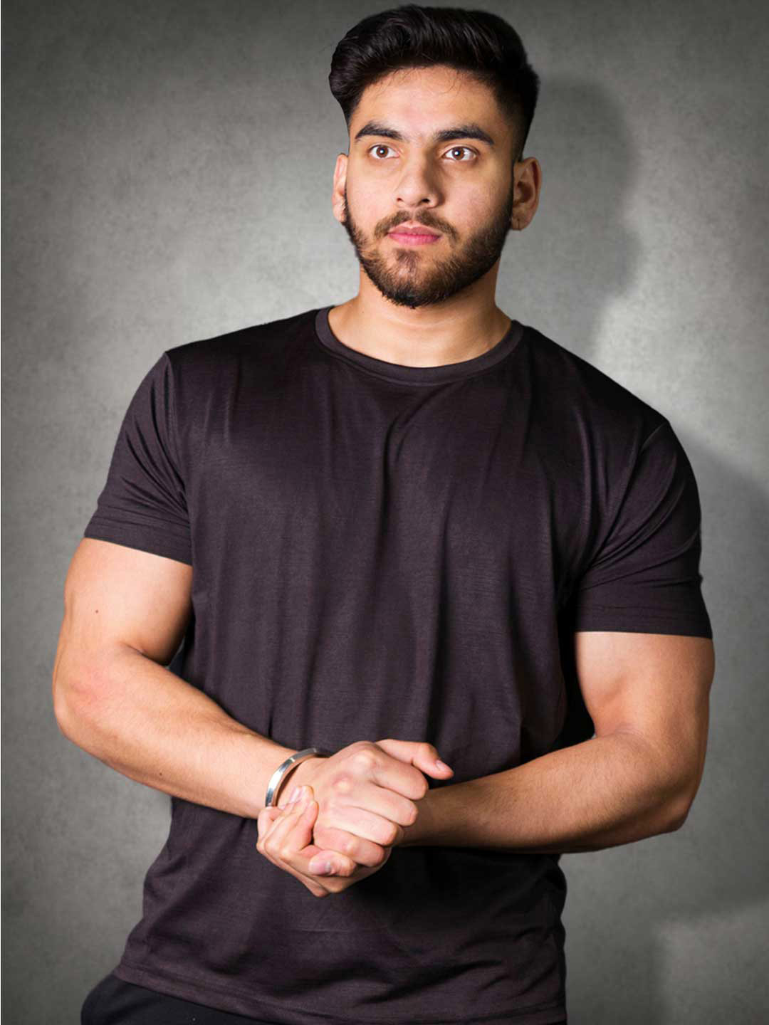 PRONK Men Solid Round Neck Muscle Fit T-shirt