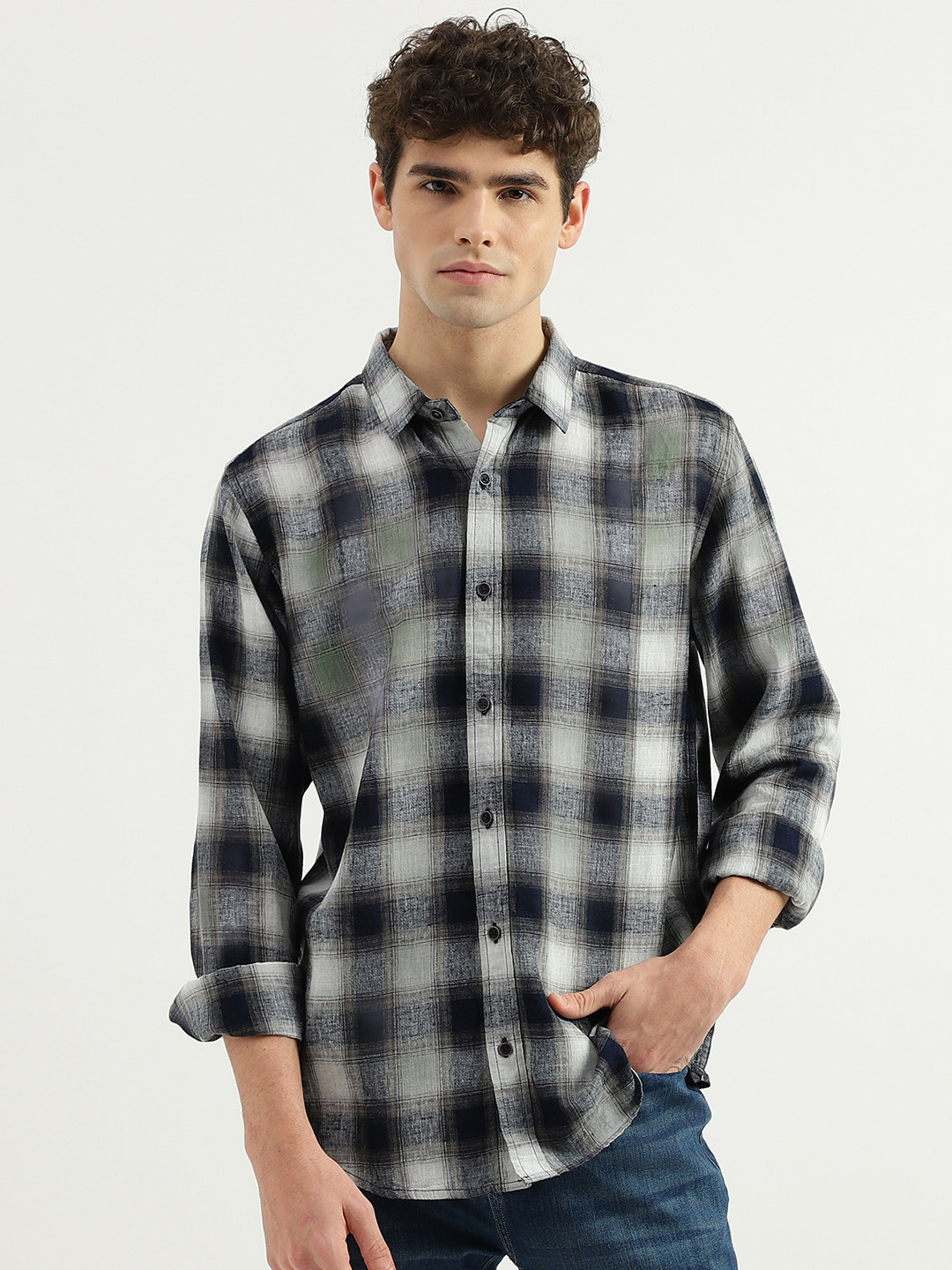 United Colors of Benetton Checked Spread Collar Long Sleeves Regular Fit Casual Shirt
