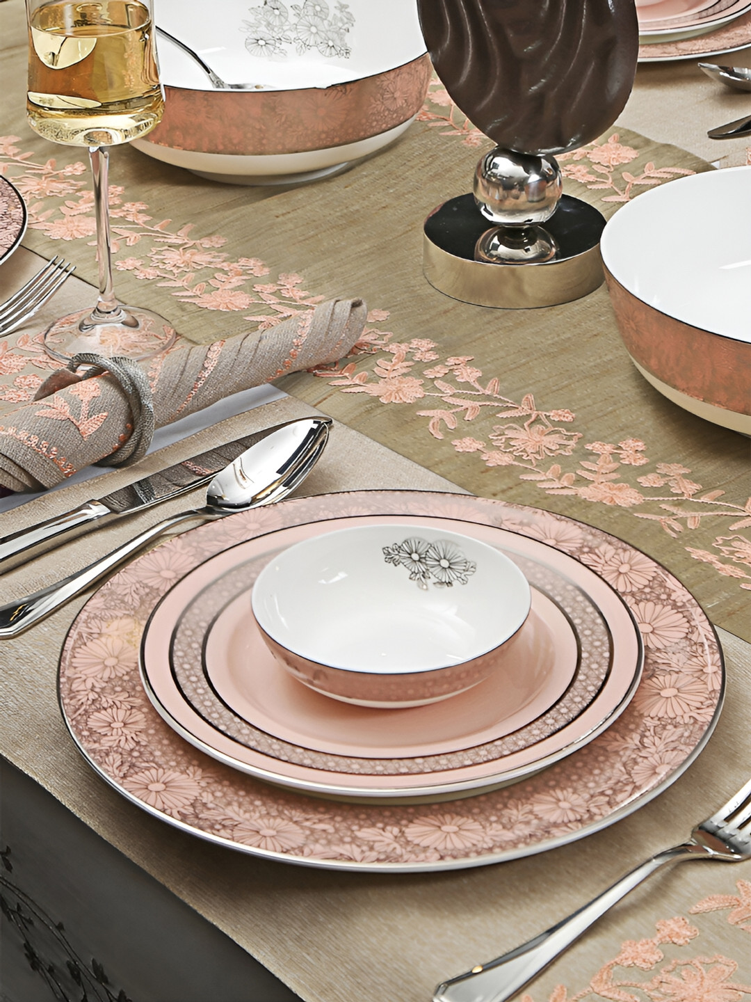 Perenne Design Pink & White 2 Pieces Floral Printed Bone China Glossy Plates