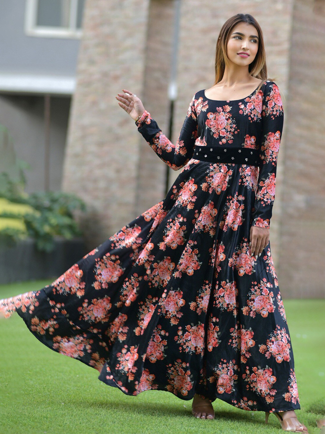 Vinya Floral Printed Velevet Maxi Fit & Flare Dress