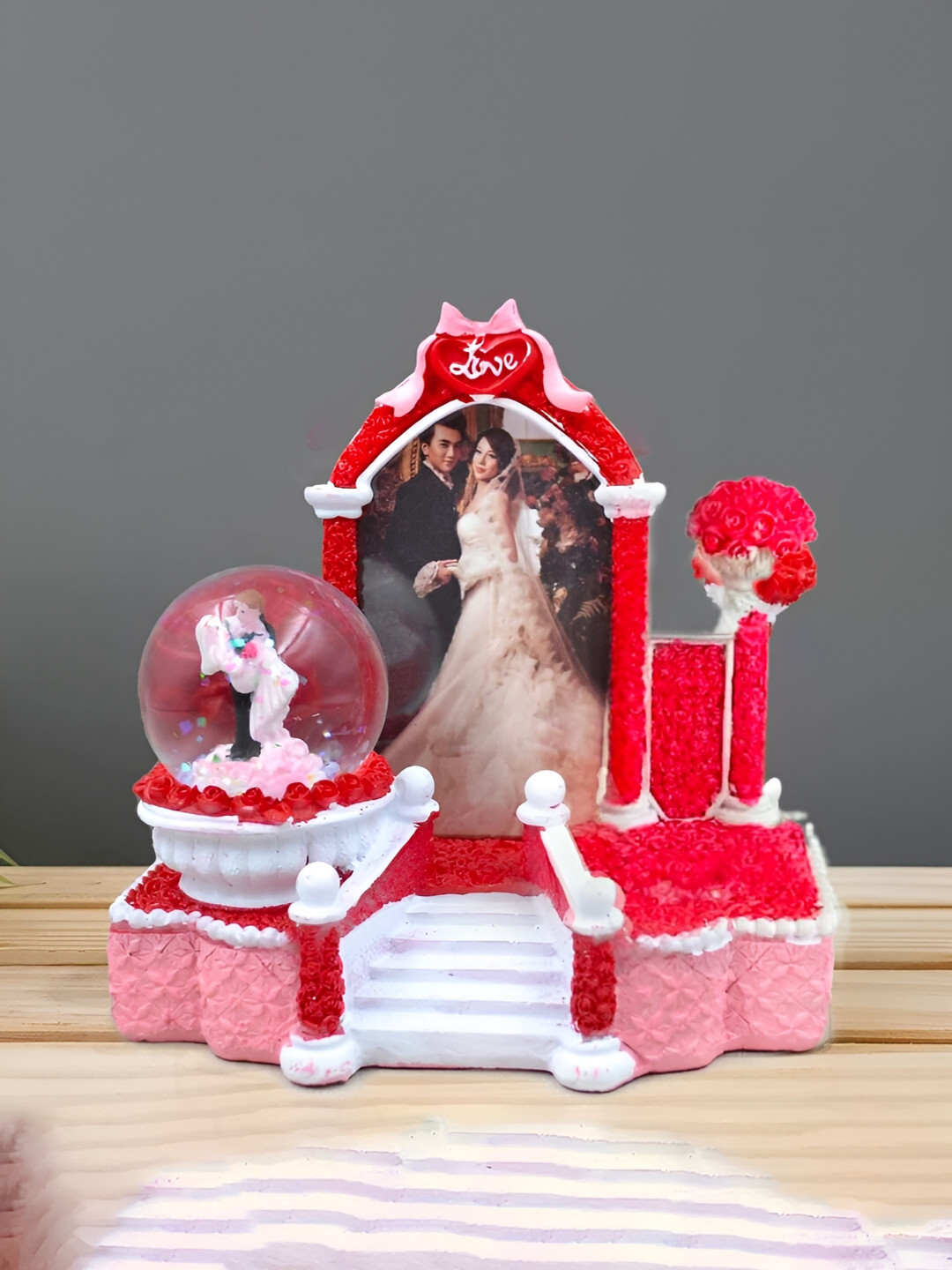 CraftVatika Romantic Love Couple with Lighting Red Polyresin Glossy Living Room Large Showpiece - 5 Inches