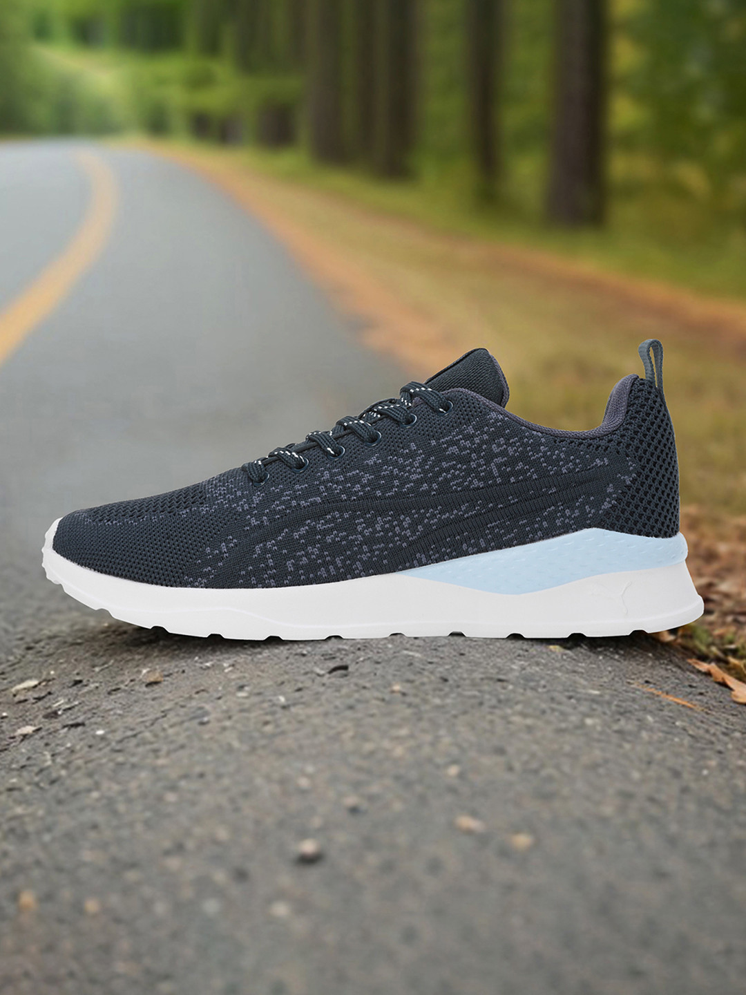 Puma Women Lightstorm V1 Sneakers