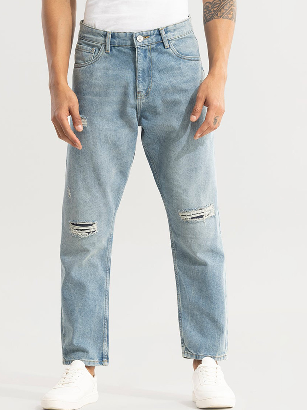 Snitch Men Relaxed Fit Slash Knee Cotton Jeans