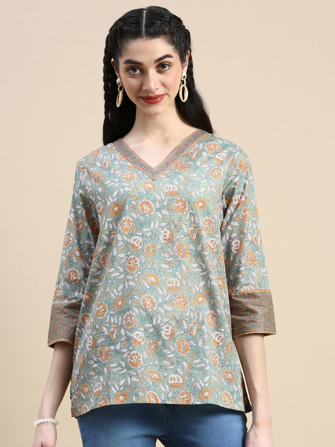 De Moza Floral Printed V-Neck Three-Quarter Sleeves Pure Cotton Top