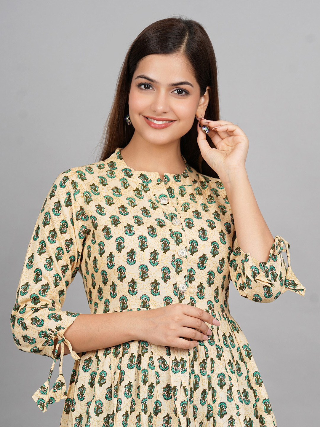 VYKOO Floral Printed Mandarin Collar A-line Kurti
