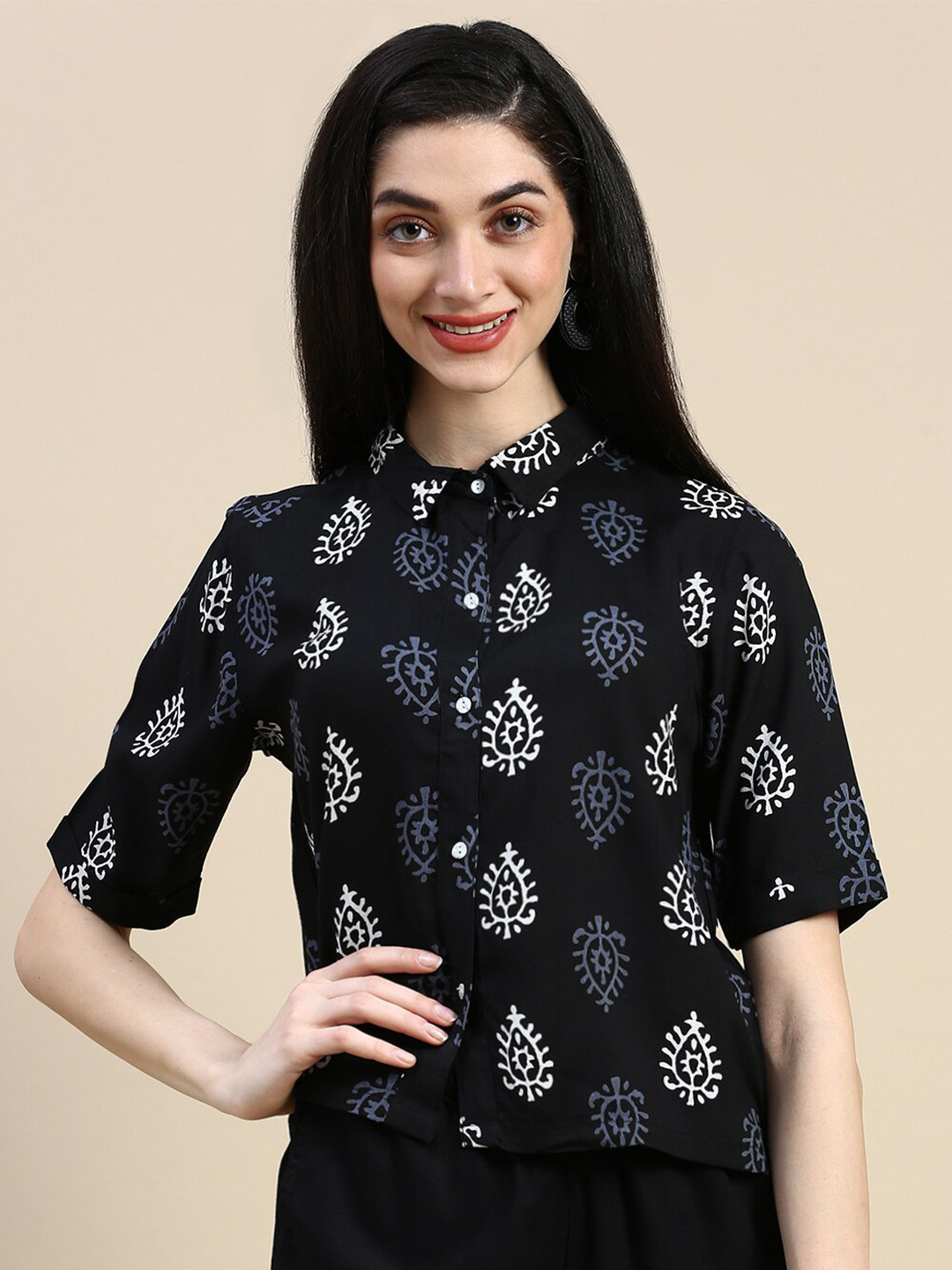 De Moza Floral Printed Spread Collar Short Sleeves Casual Shirt