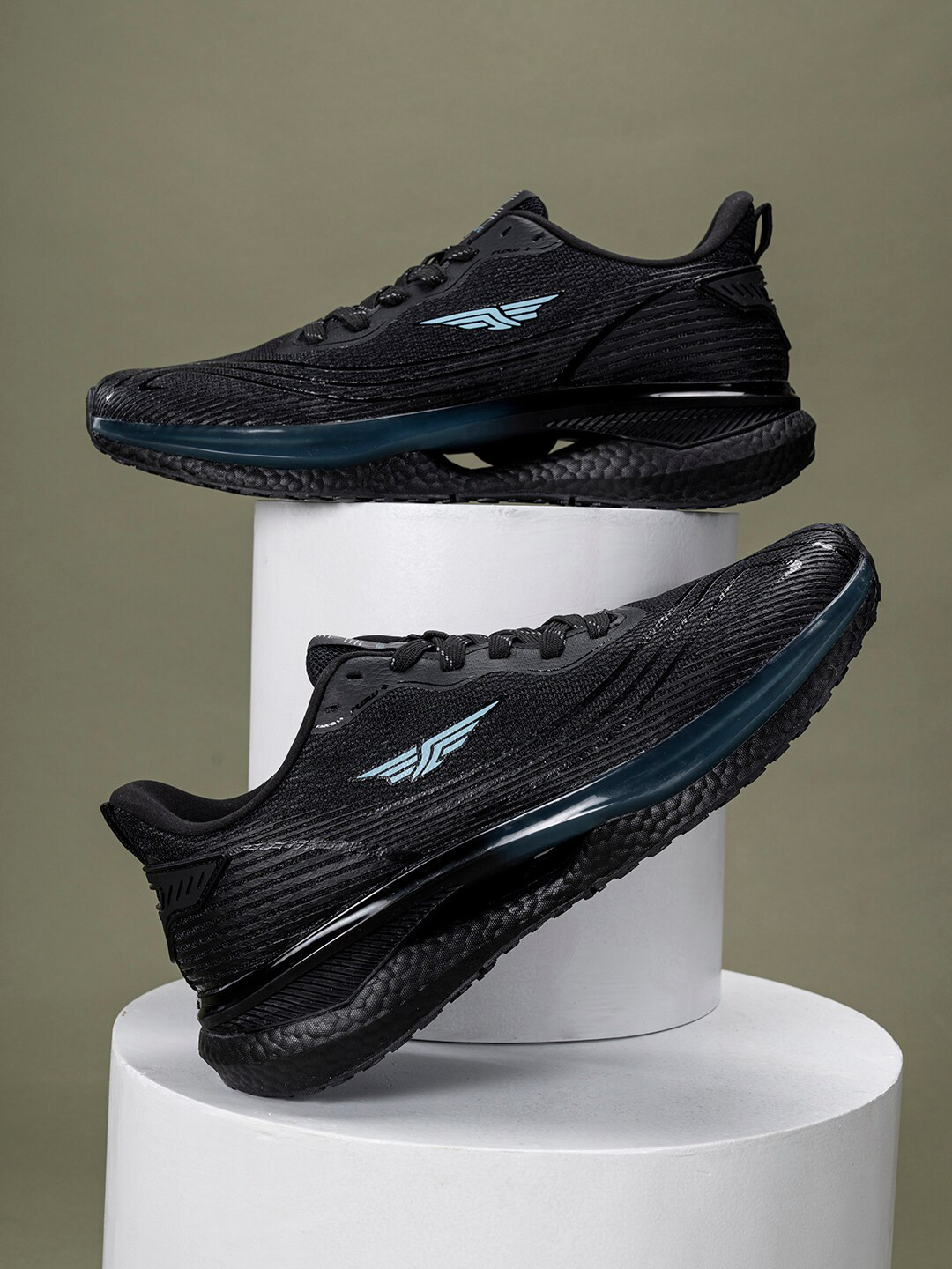 Red Tape Flow+ Men Lace-Up Mesh Walking Shoes