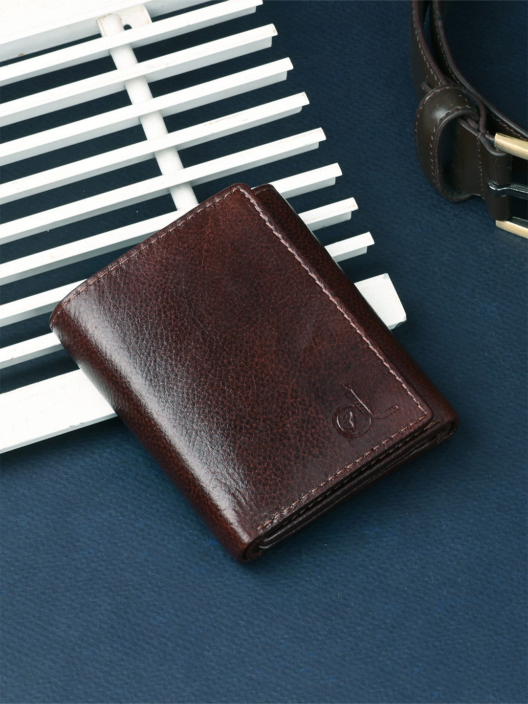 CLOG LONDON Textured RFID Leather Three Fold Wallet