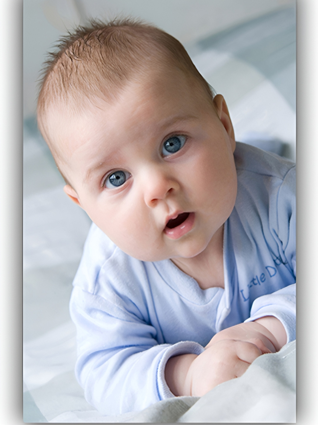 PnF Nude-Coloured & Blue Baby Paper Wall Sticker