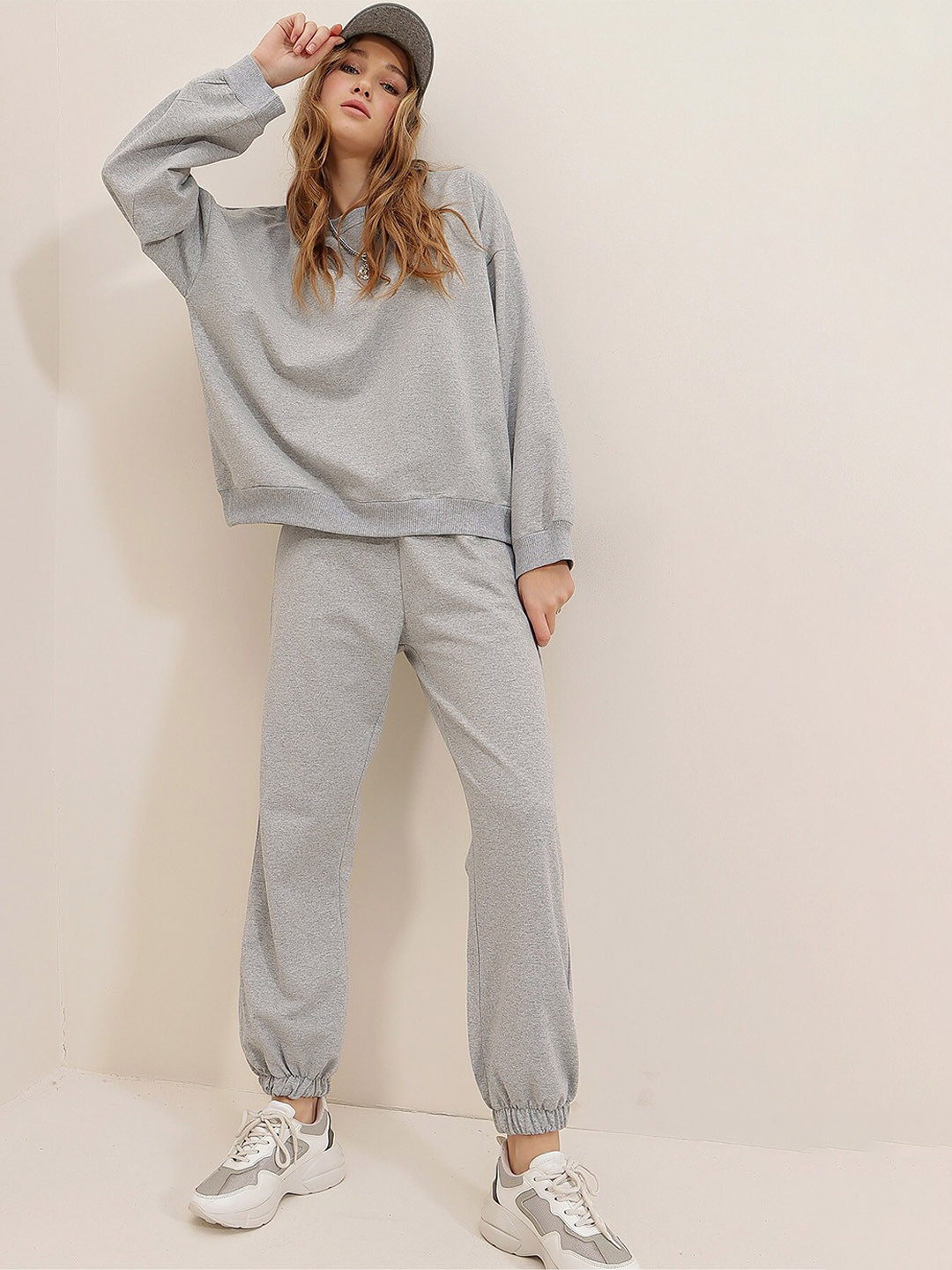 Trend Alacati stili Cotton Sweatshirt with Joggers
