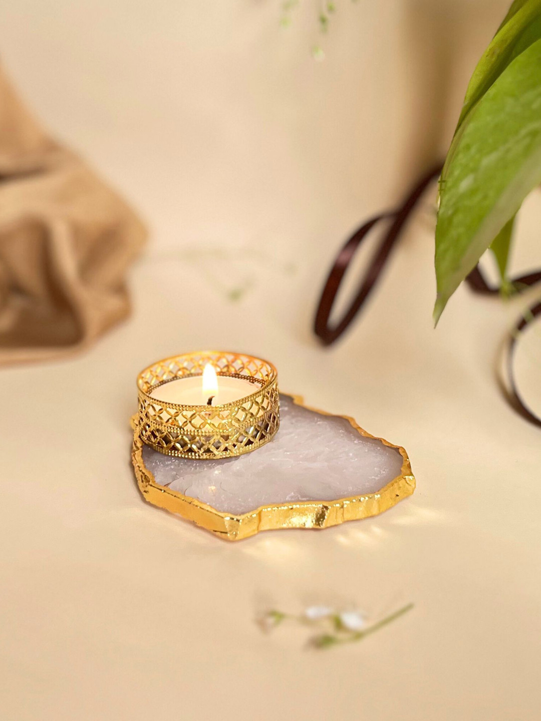 HOMEARTE White Agate Tea Light Candle Holder
