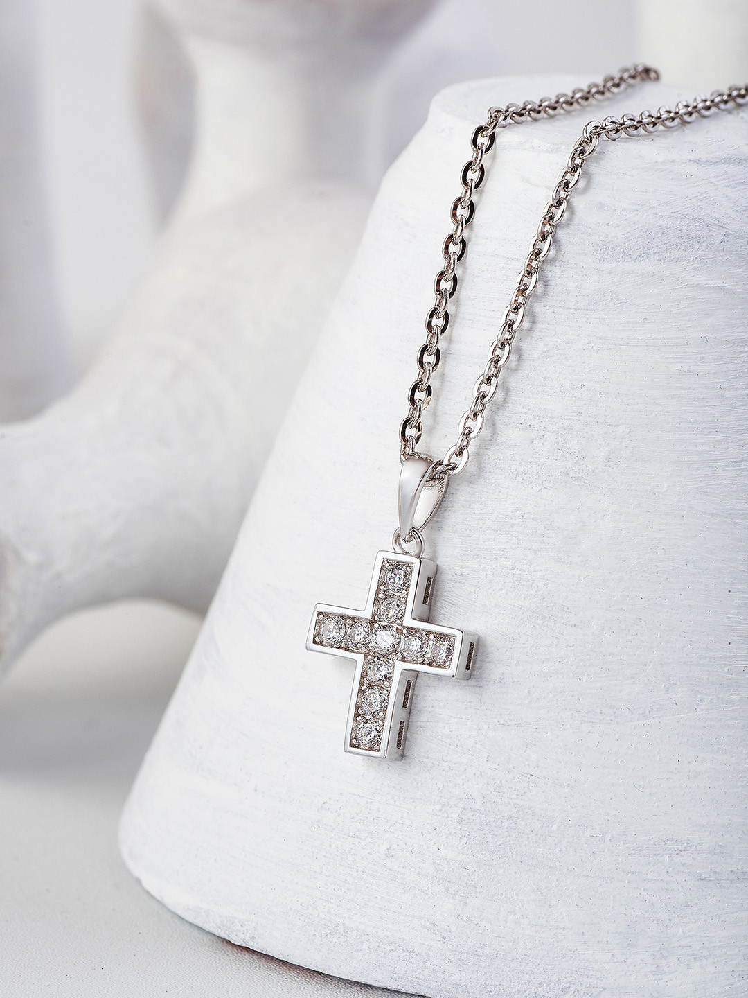 SILBERRY Rhodium-Plated Diamond Shaped Pendant With Chains