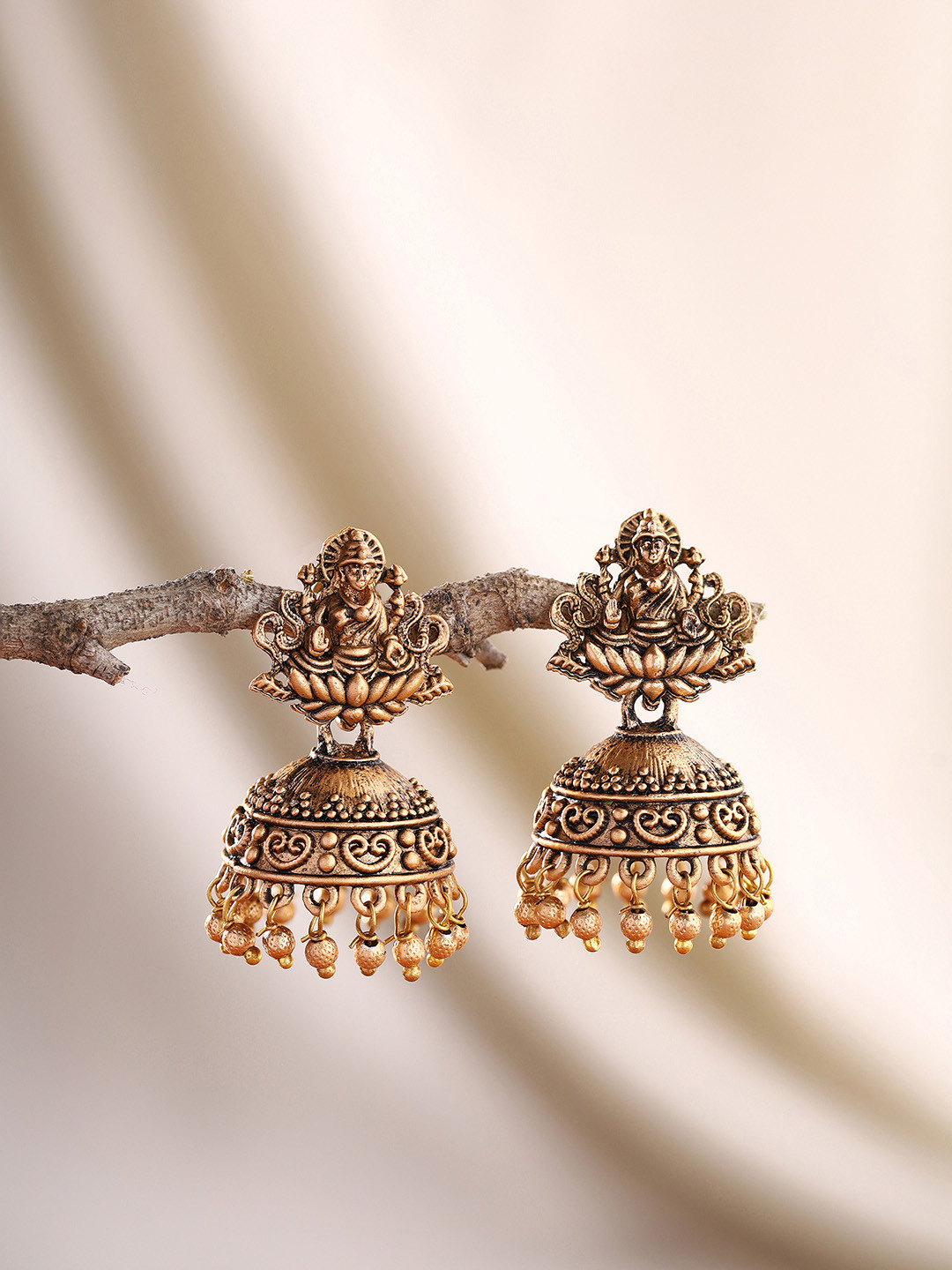 Priyaasi Temple Gold-Plated Kundan Studs