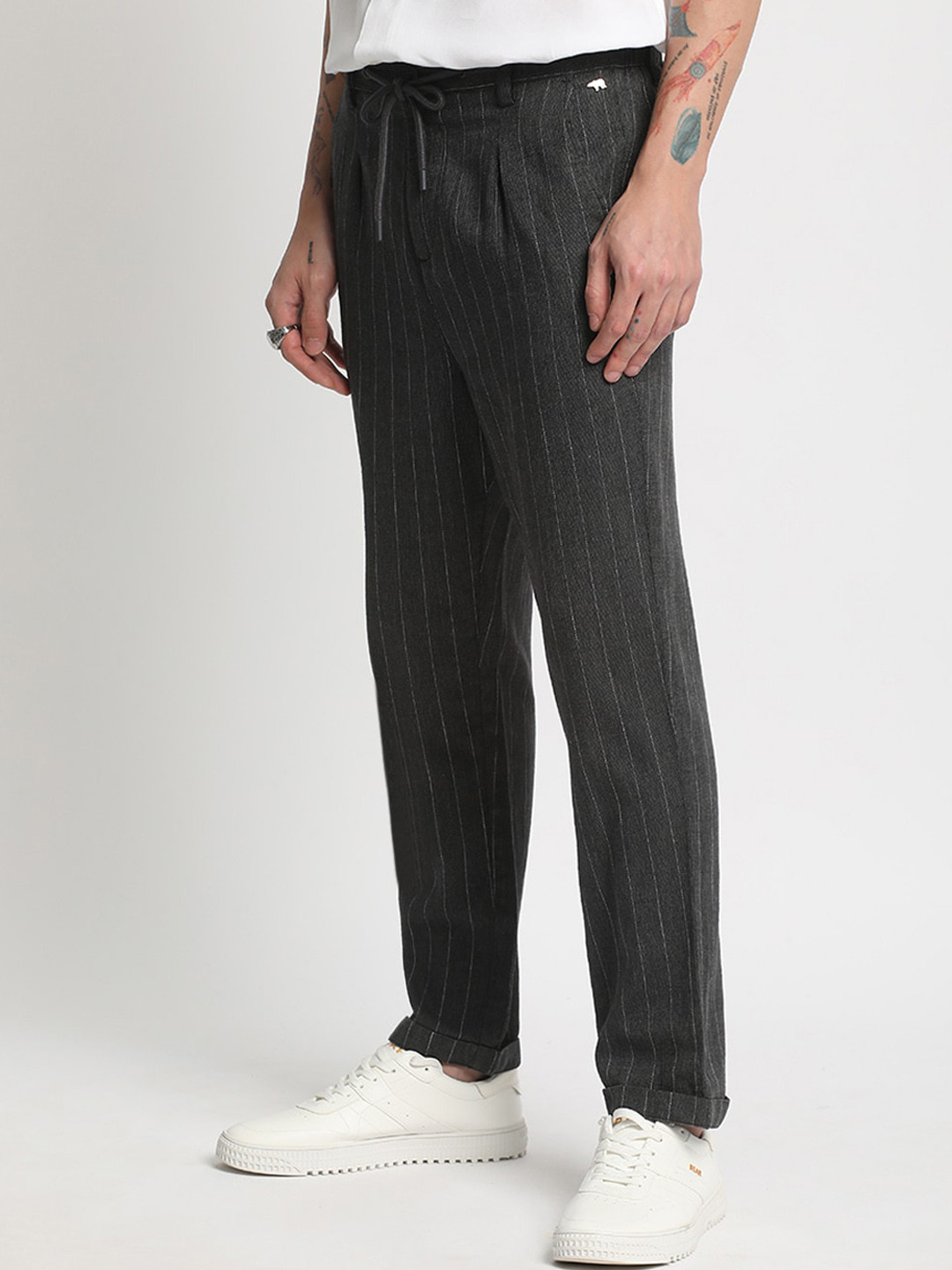 THE BEAR HOUSE Men Striped Tapered Fit Pleated Mid-Rise Trousers