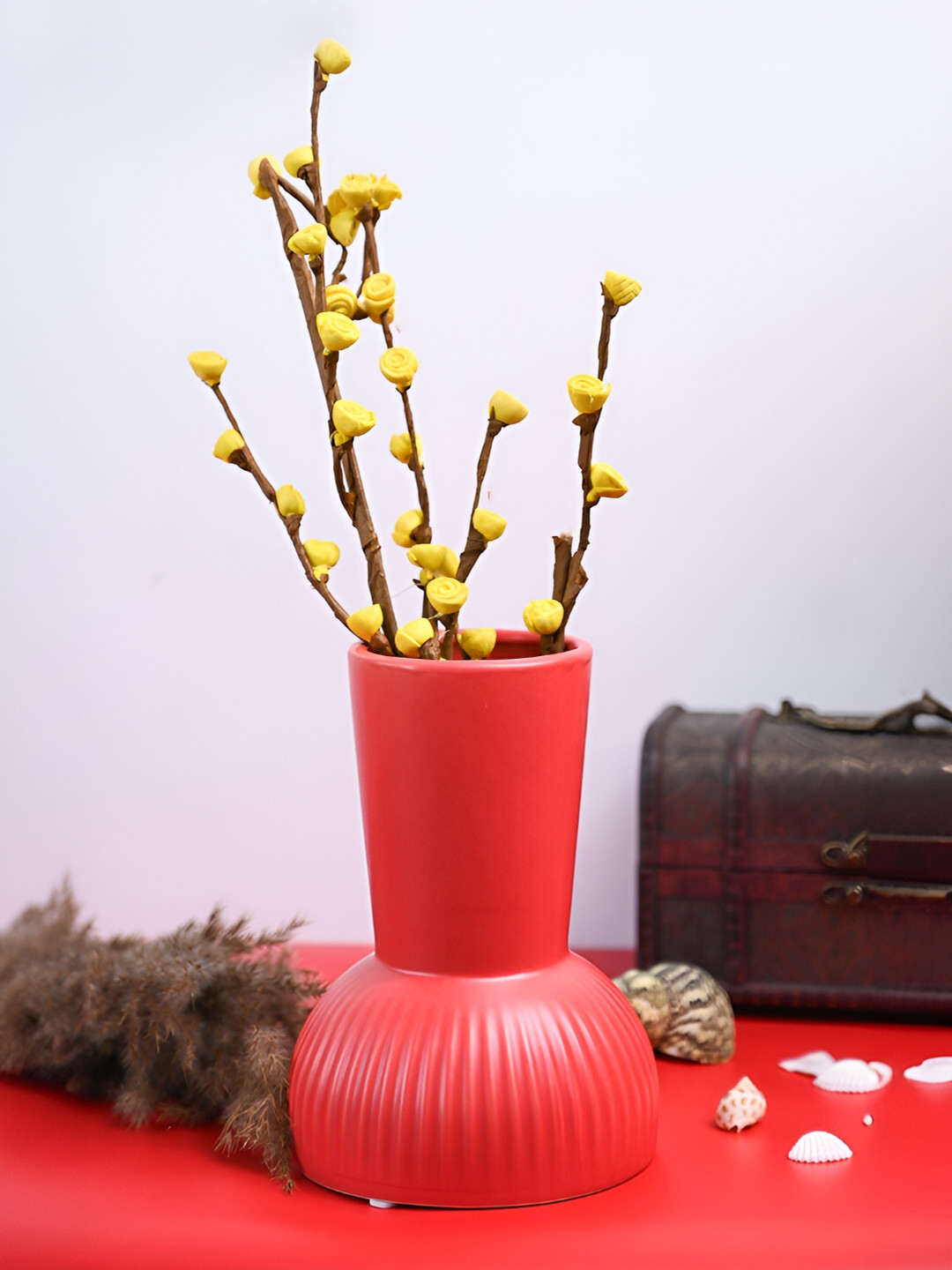 MARKET99 Red Ribbed Ceramic Vase