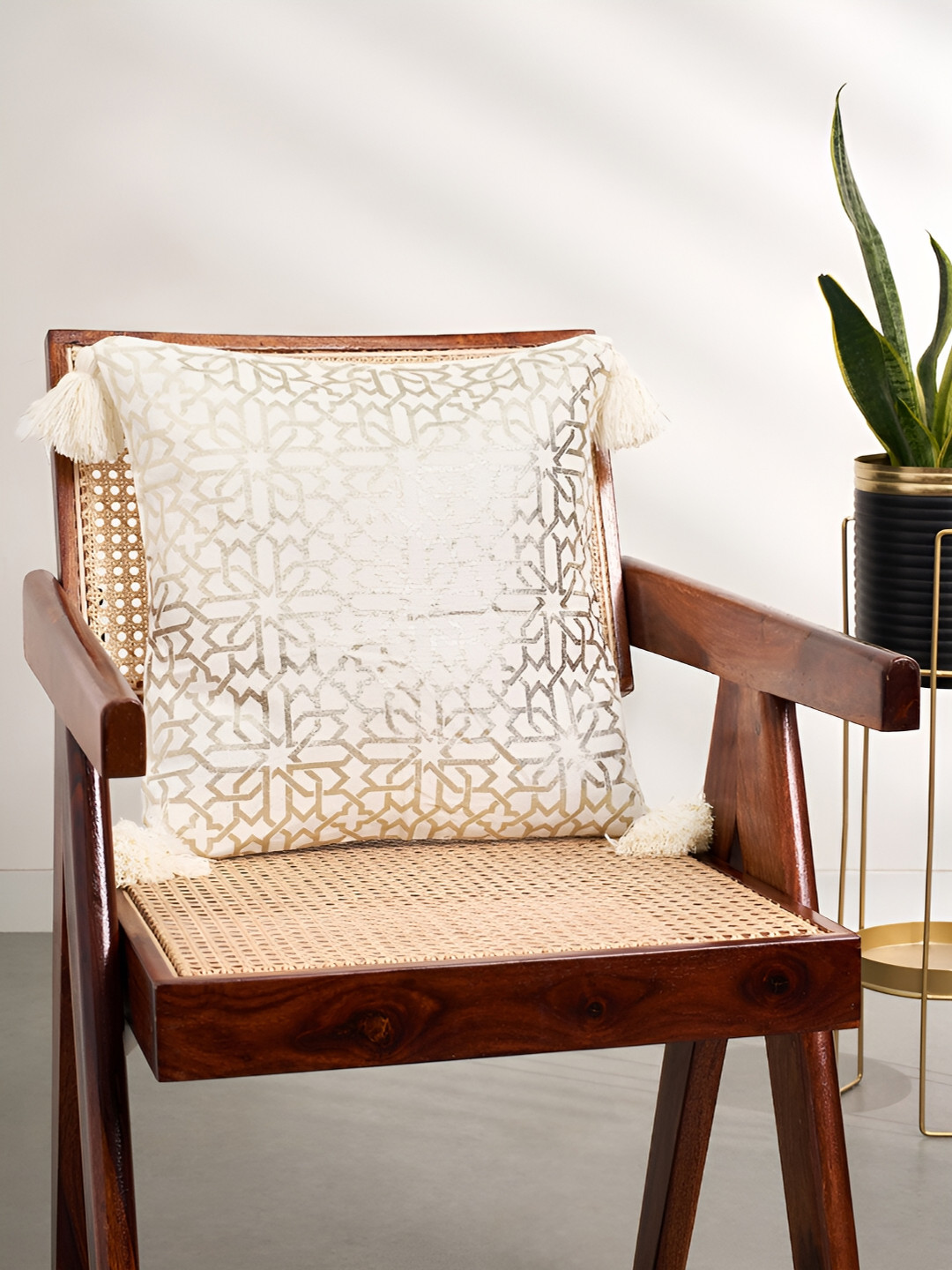 Living scapes by Pantaloons Self Design Cotton Washable Cushion Covers - 15.7 x 15.7 In