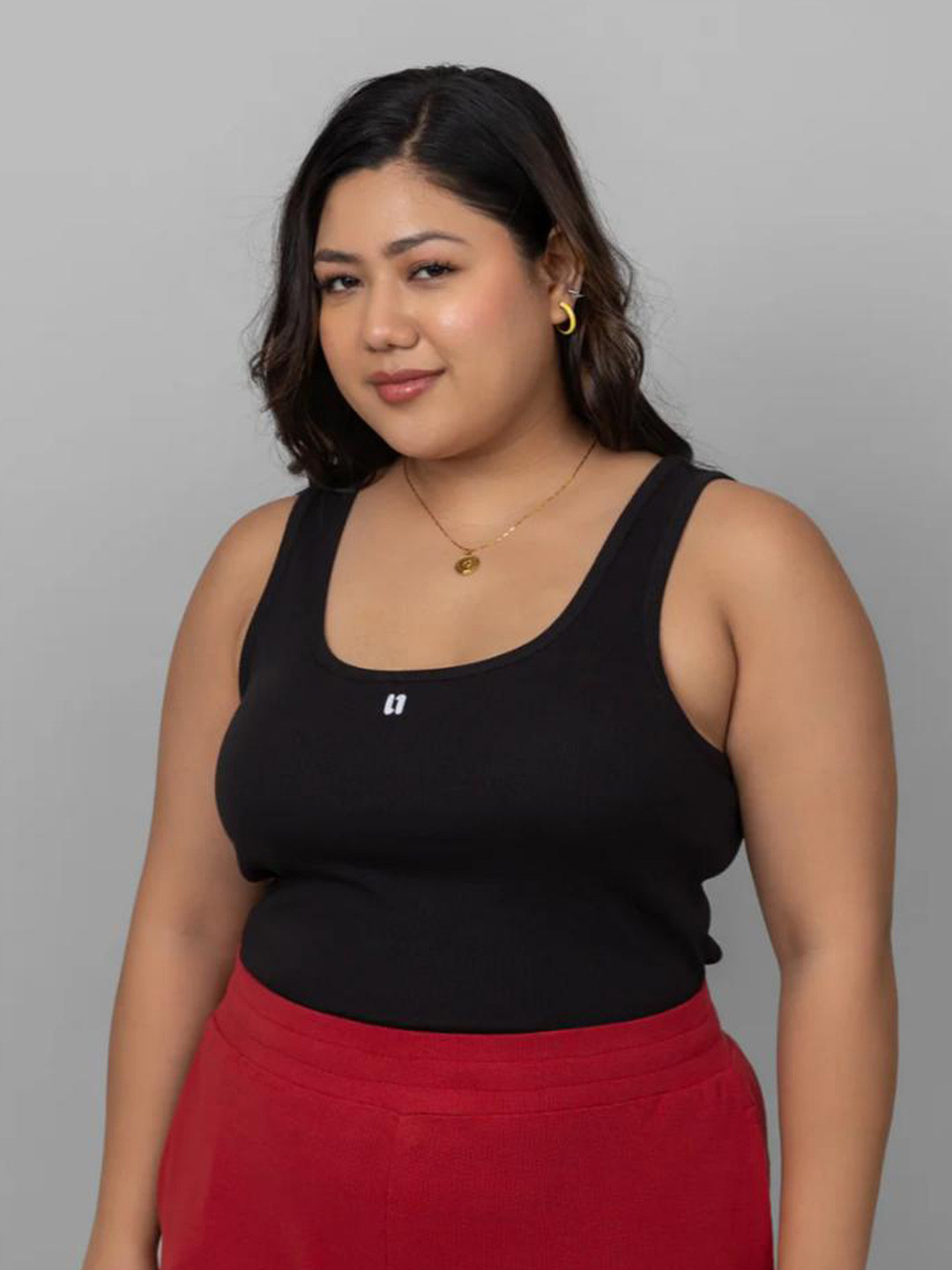 necesera Plus Size Ribbed Round Neck Sleeveless Tank Top