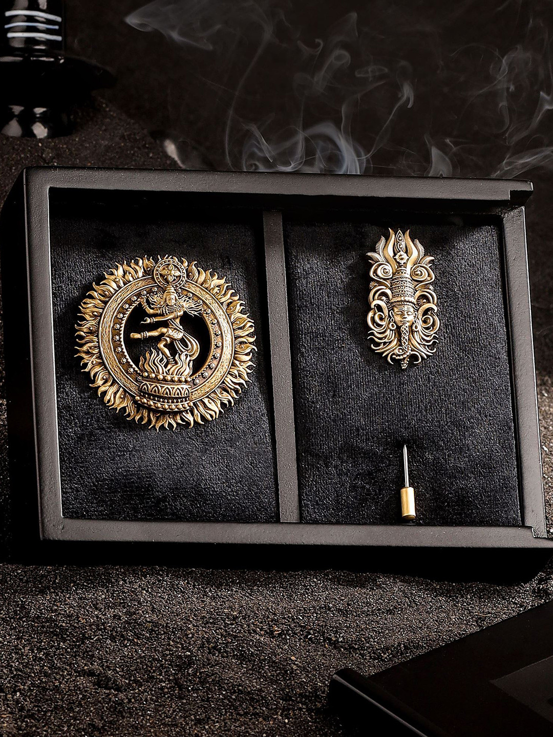COSA NOSTRAA Men Set Of 2 Brooches