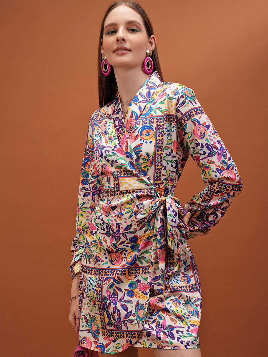 Tokyo Talkies Off White & Blue Floral Printed V-Neck Tie Up Wrap Dress