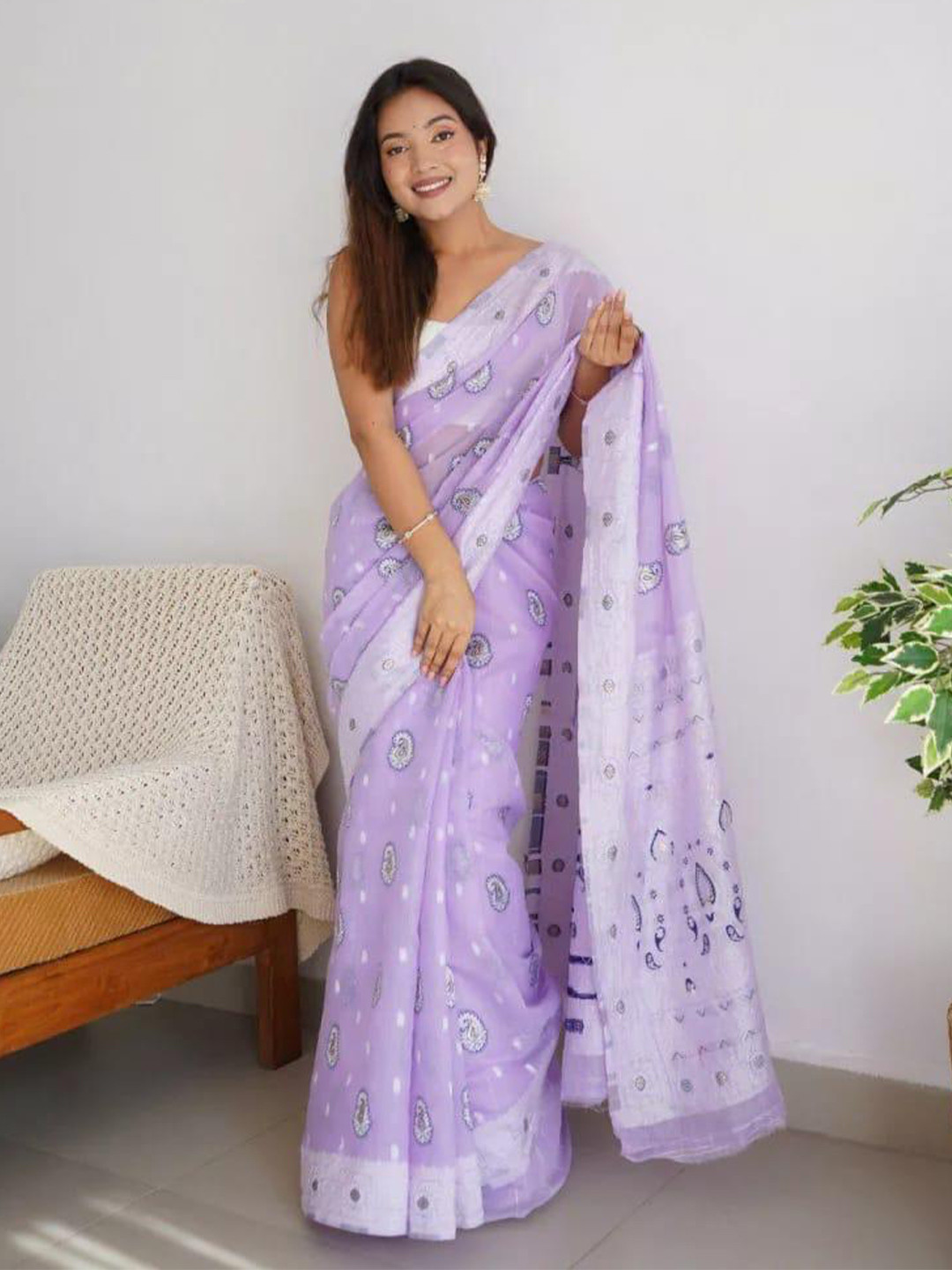 bansari textiles Ethnic Motifs Woven Design Zari Detailed Banarasi Saree