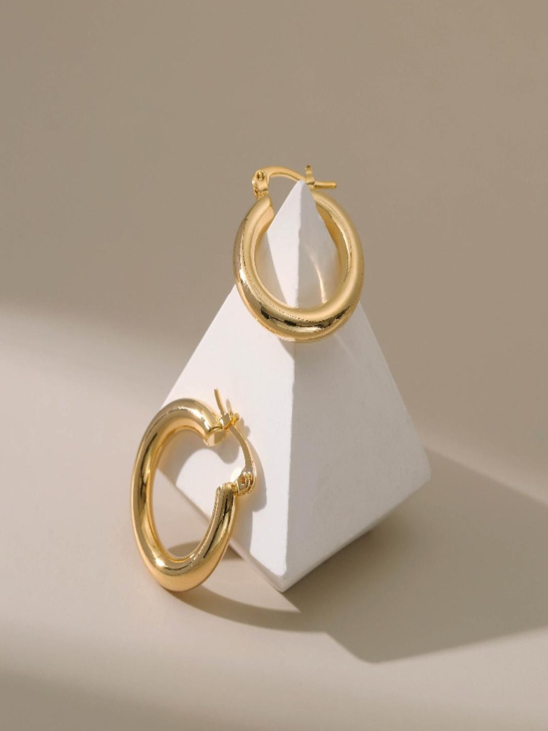 AQUASTREET 18K Gold Plated Waterproof Anti Tarnish Minimalist Hoop Earrings