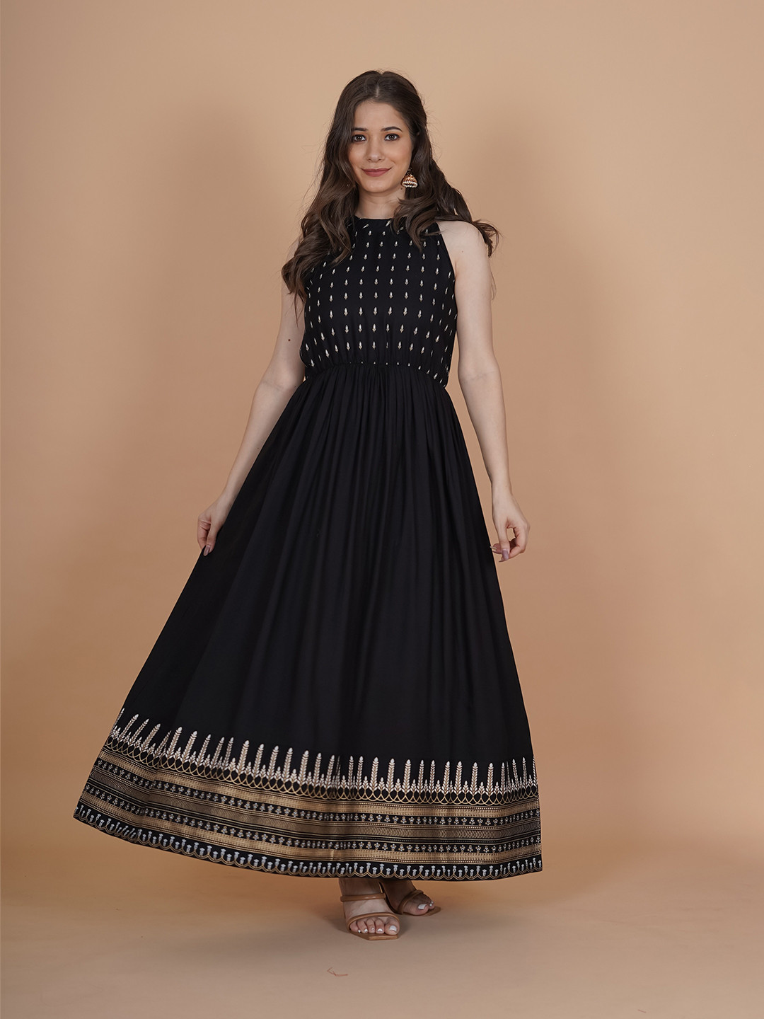 INDIANIC Ethnic Motifs Printed Halter Neck Sleeveless Maxi Dress