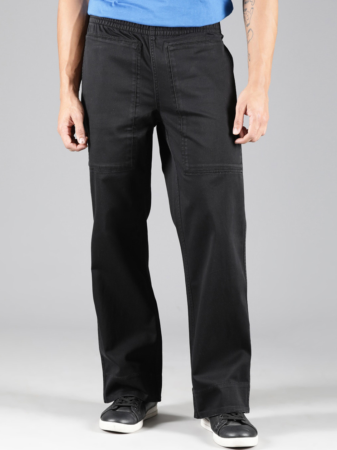 Breakbounce Men Relaxed Straight Leg Straight Fit Low-Rise Reversible Trousers