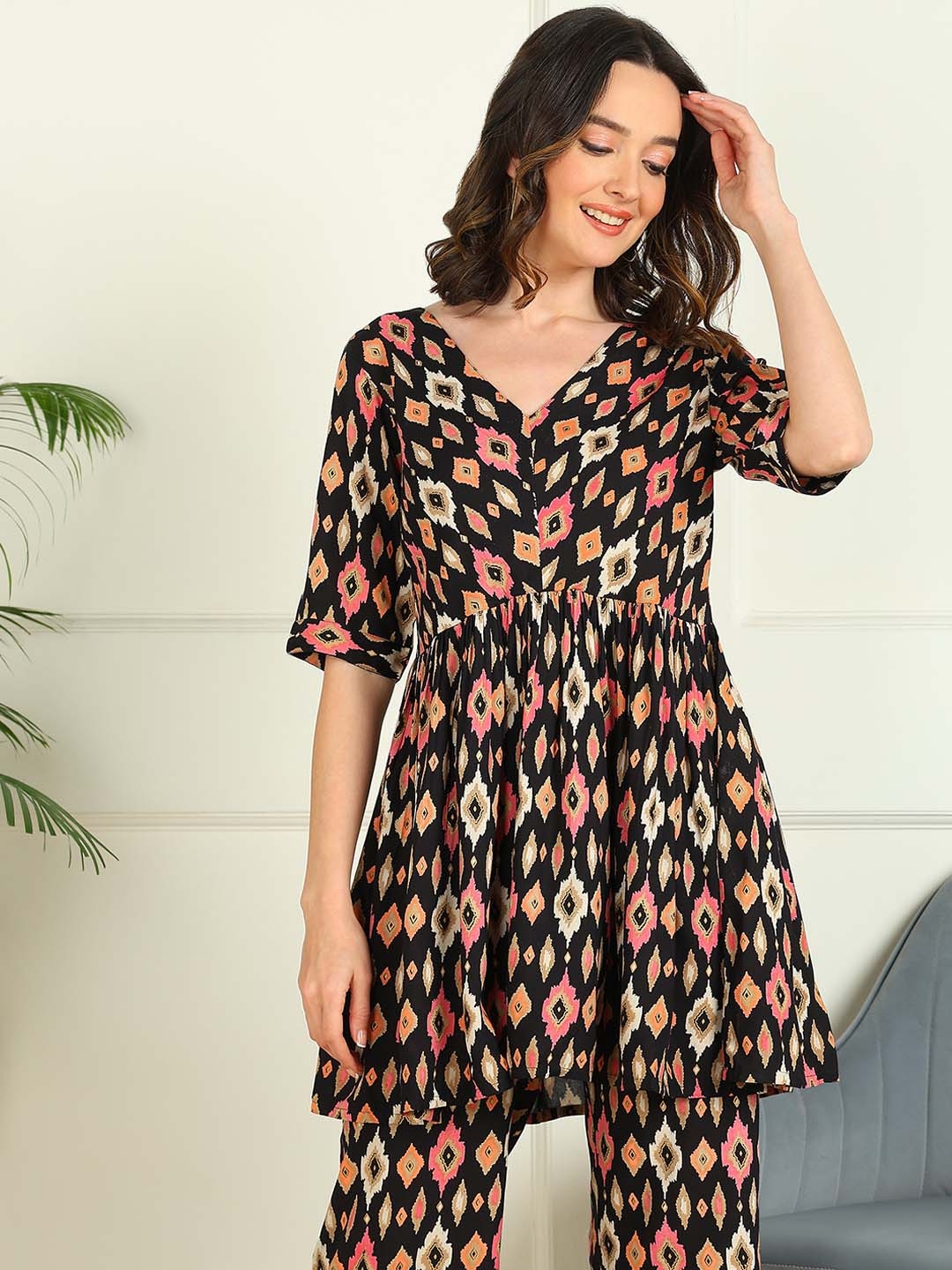 Mokshi Ethnic Motifs Printed Empire Kurti With Palazzos - Kurta Sets for Women 27518614 | Myntra