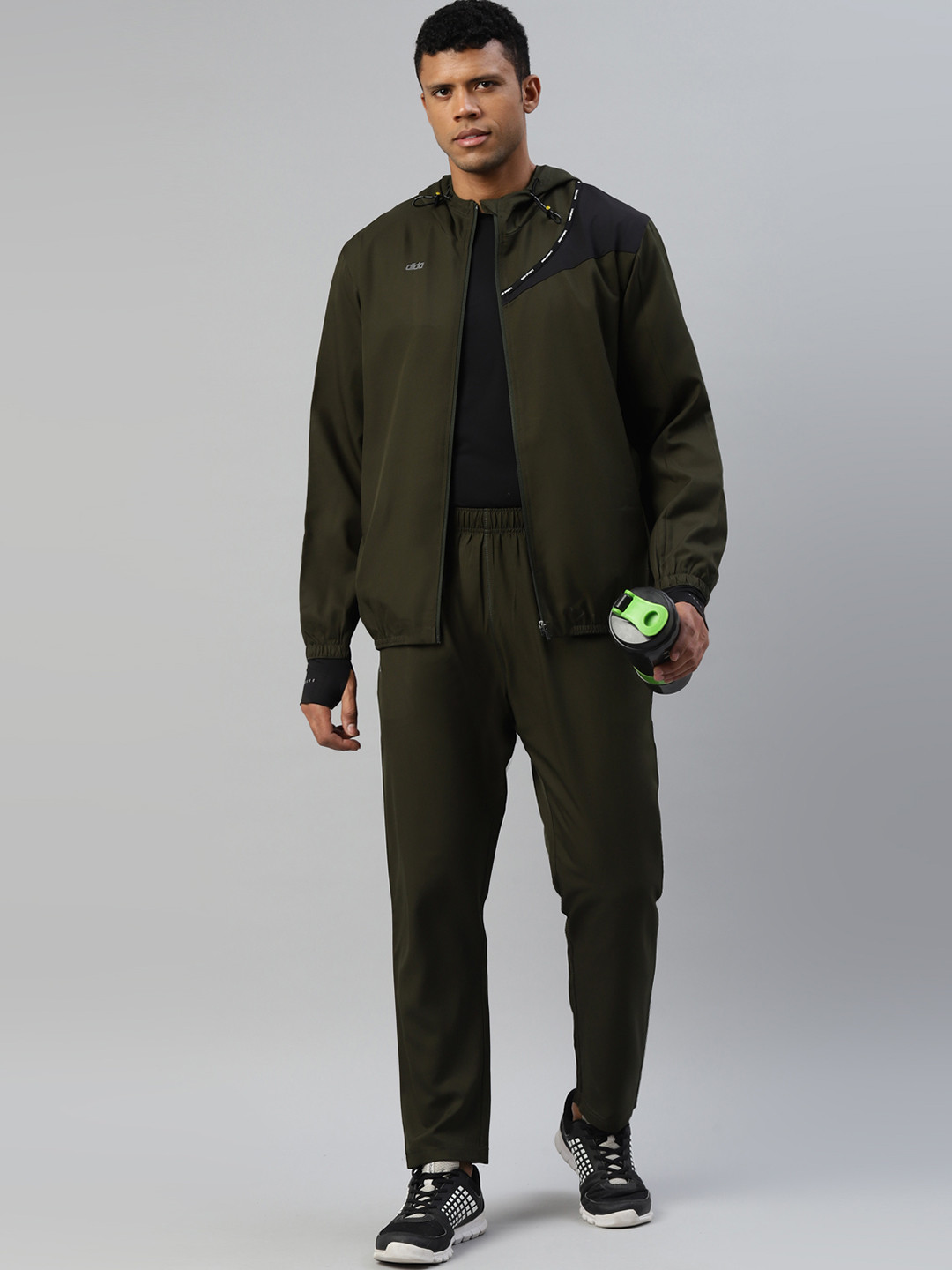 DIDA Men Dynamic Breathable Colorblock Dry-Fit Activewear Sports Hood Track Suit