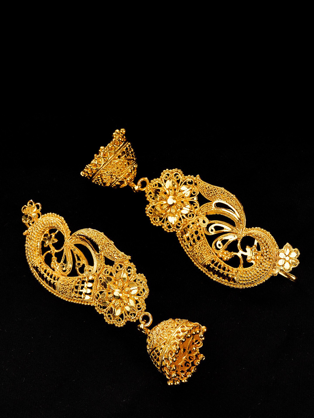 Manikya Dome Shaped Jhumkas Earrings