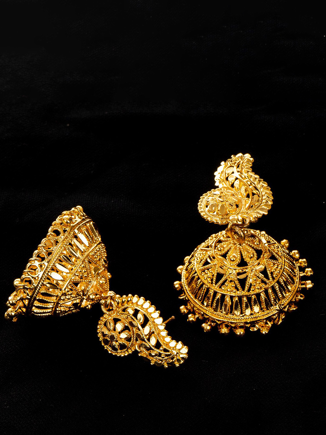 Manikya Dome Shaped Jhumkas Earrings
